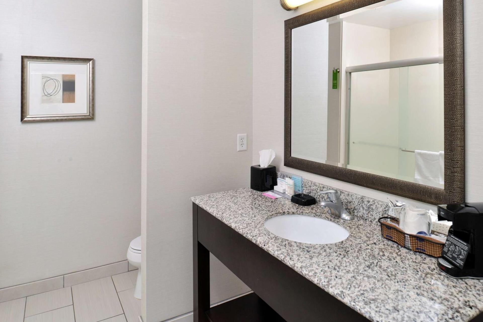 Hampton Inn Middletown photo 37
