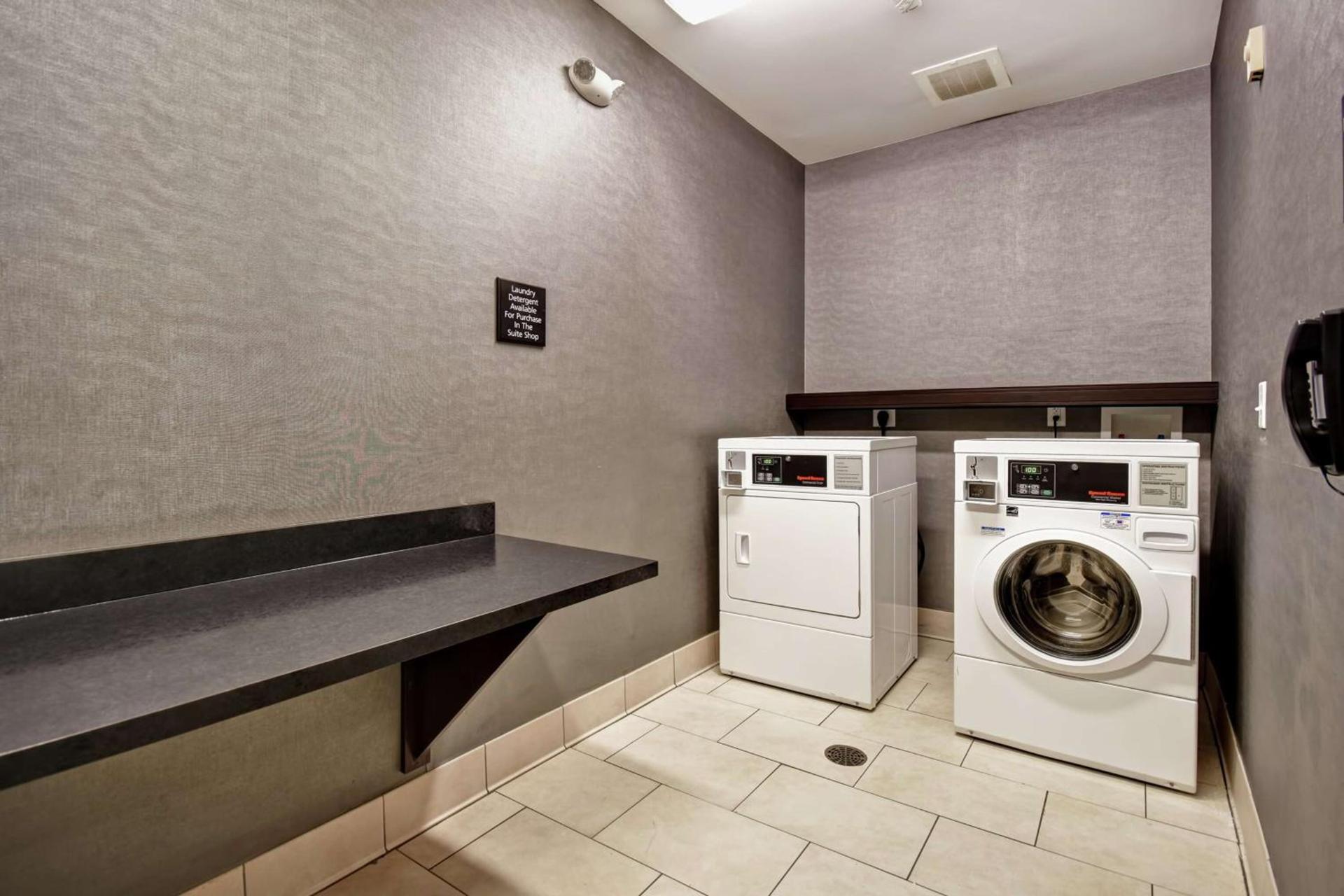 Hampton Inn Middletown photo 67