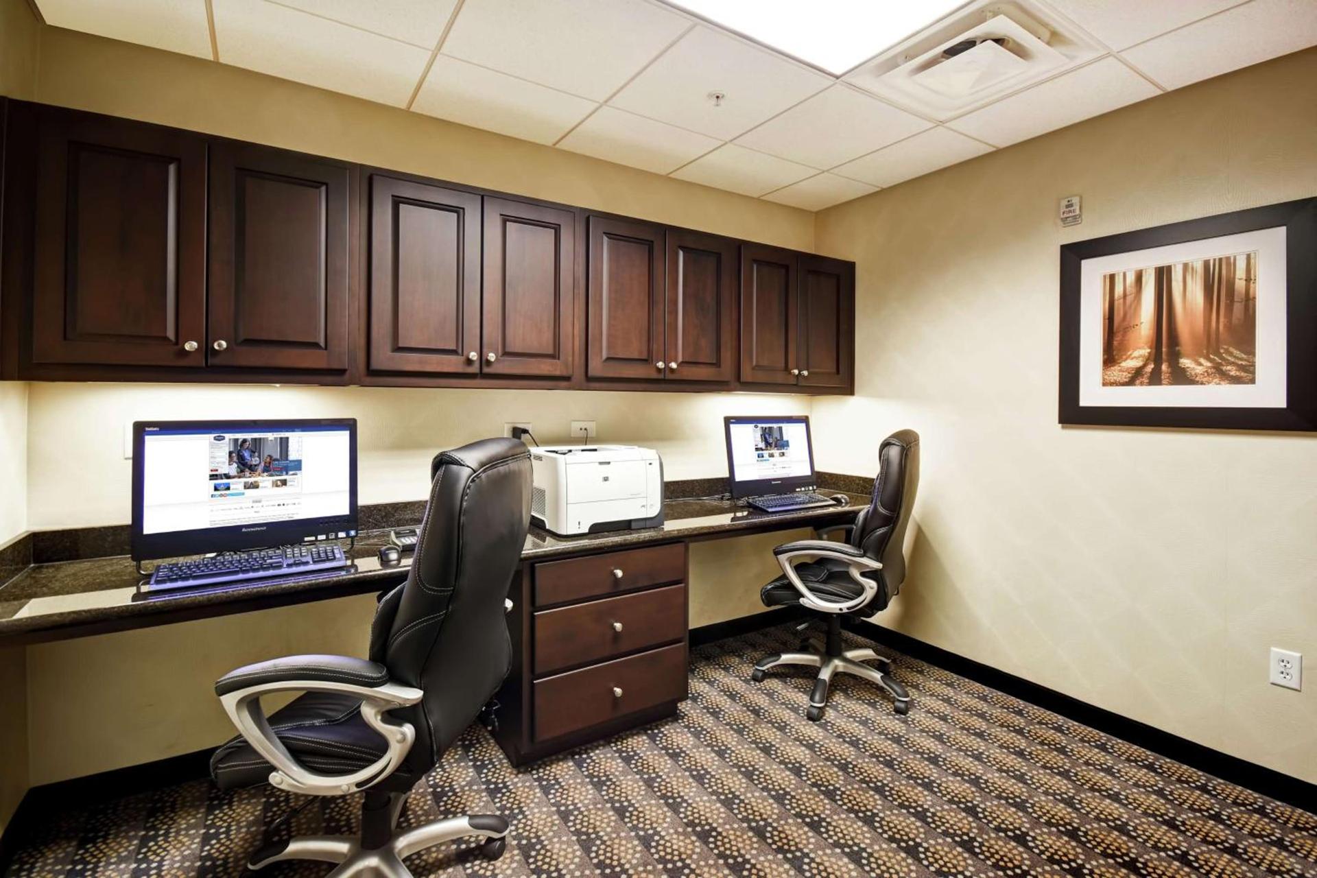 Hampton Inn Middletown photo 68