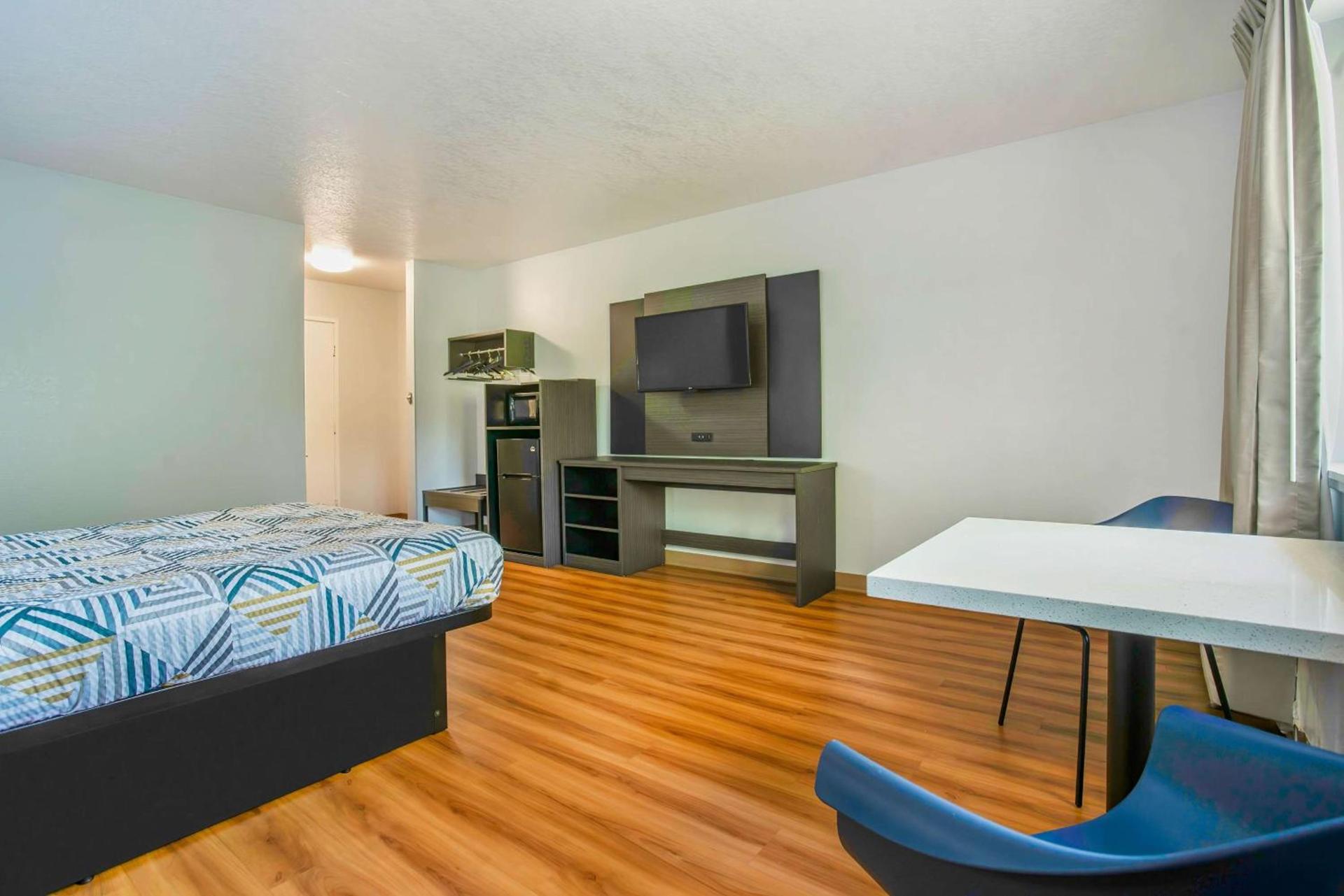 Motel 6-Gresham, OR - Portland photo 13
