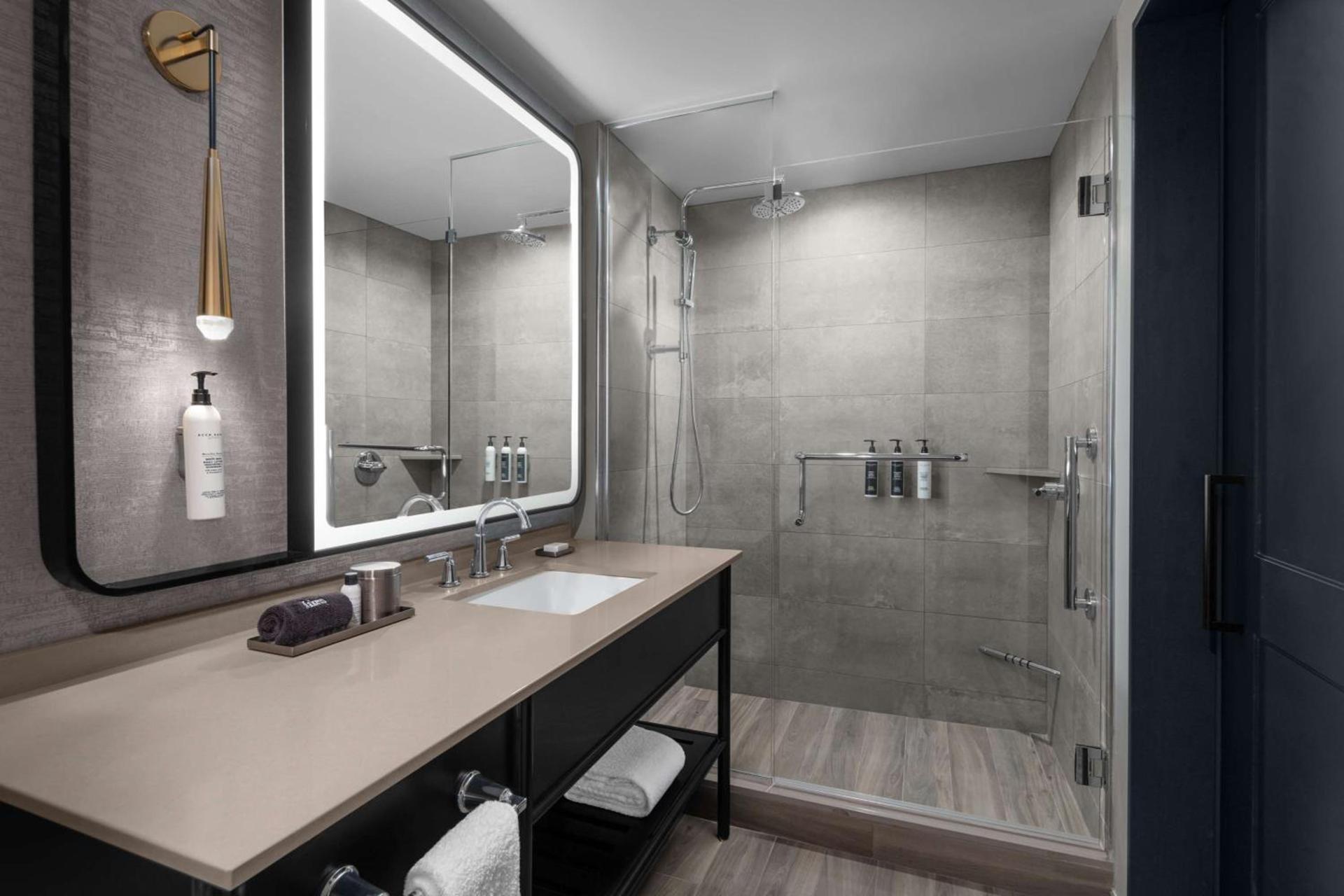 Hotel Fraye Nashville, Curio Collection By Hilton photo 31
