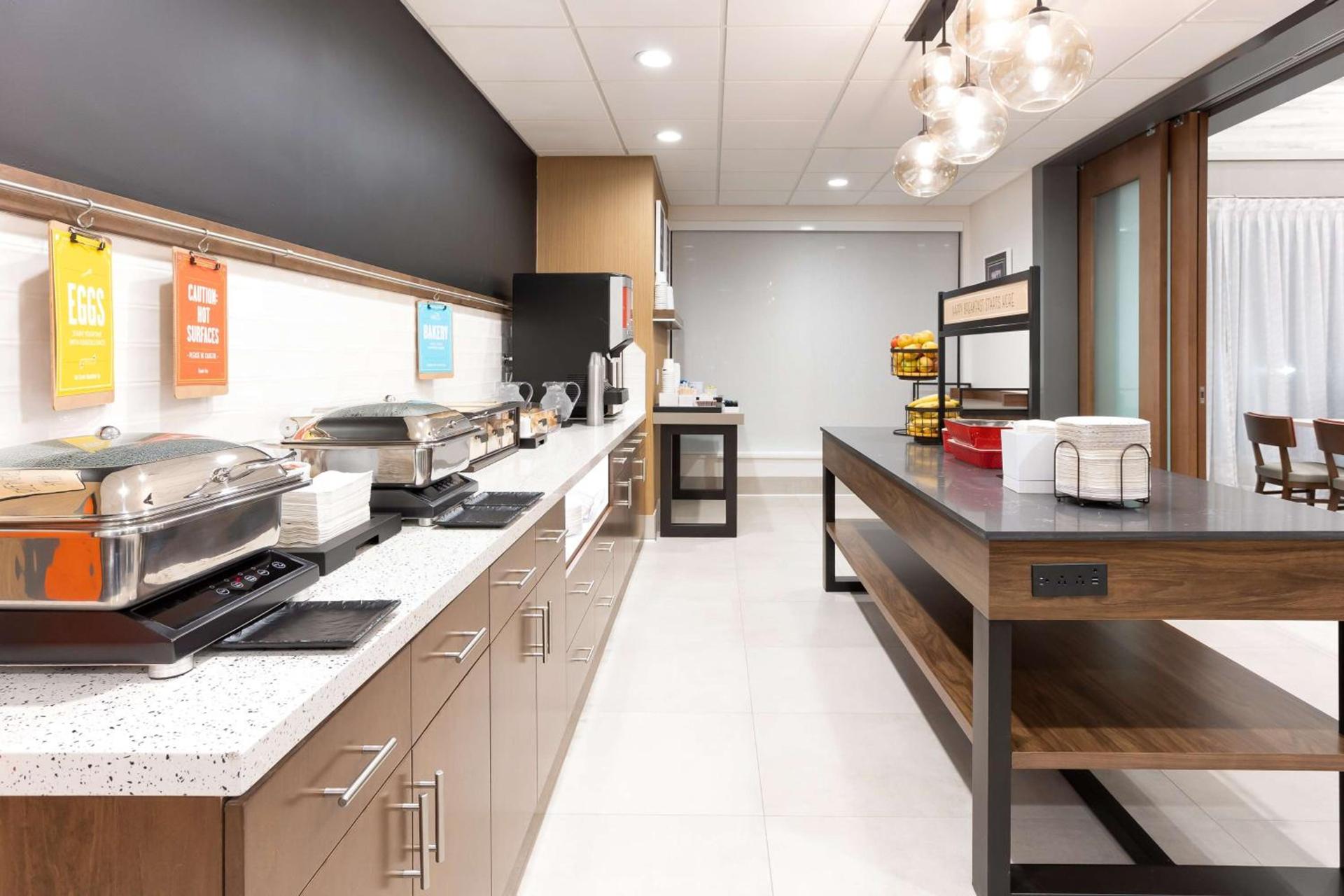 Hampton Inn & Suites Santa Rosa Sonoma Wine Country photo 14