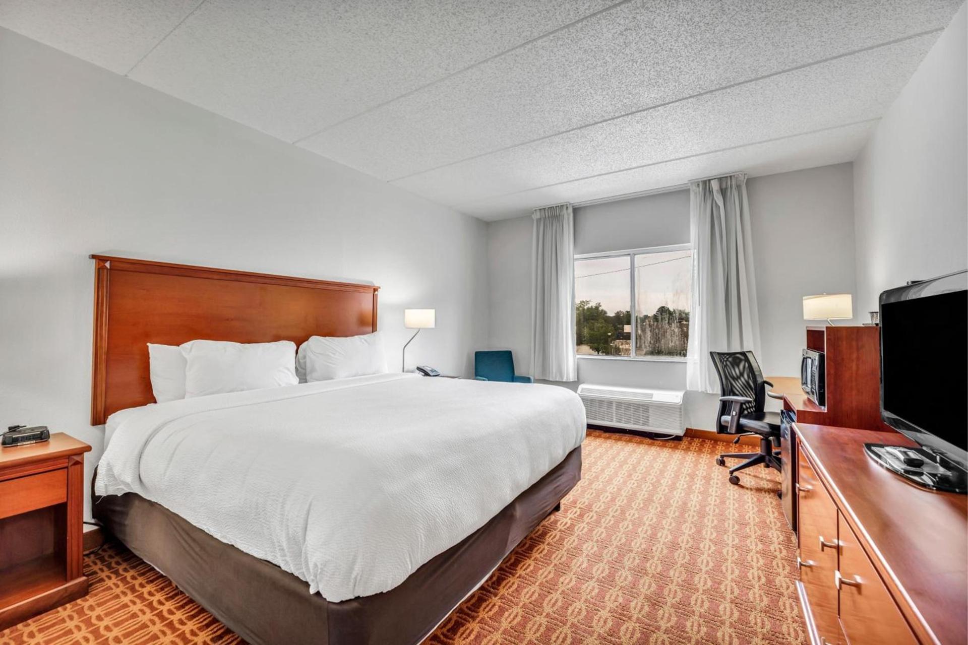 Fairfield Inn by Marriott Lumberton photo 71