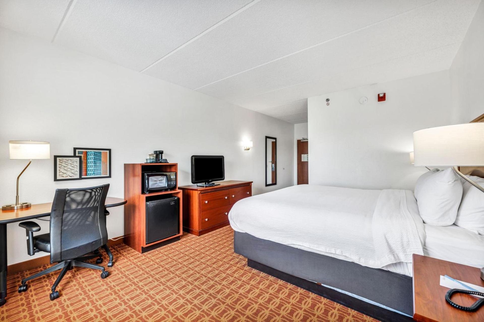 Fairfield Inn by Marriott Lumberton photo 73