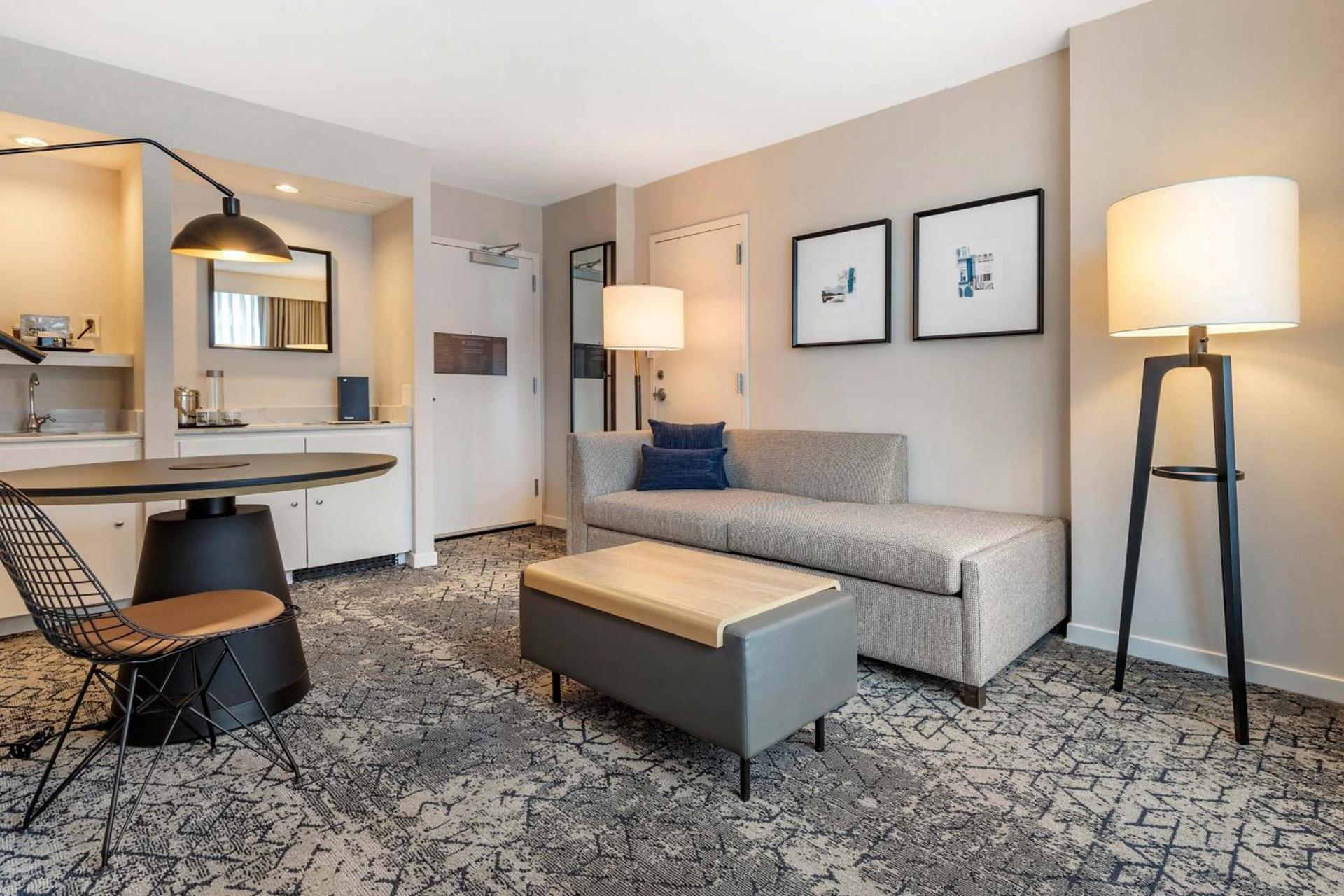 Sheraton Suites Old Town Alexandria photo 14