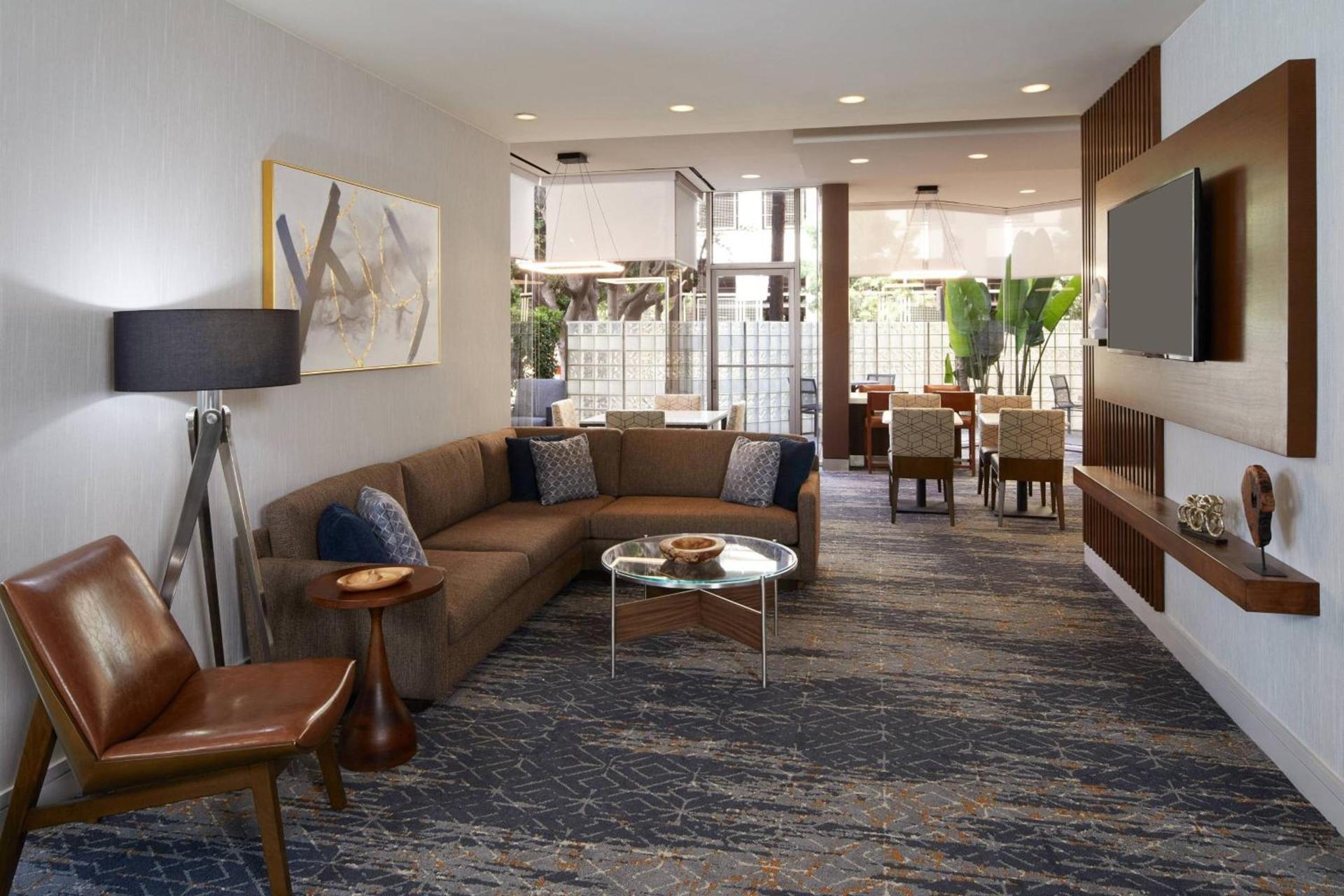 Courtyard by Marriott Los Angeles LAX / Century Boulevard photo 49