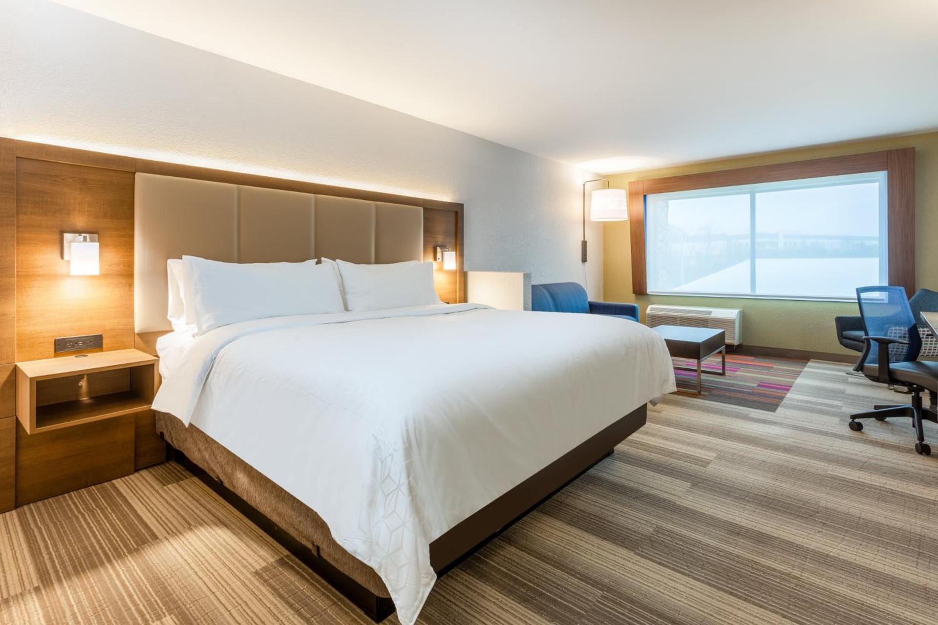 Holiday Inn Express & Suites - Florence - Cincinnati Airport by IHG photo 38