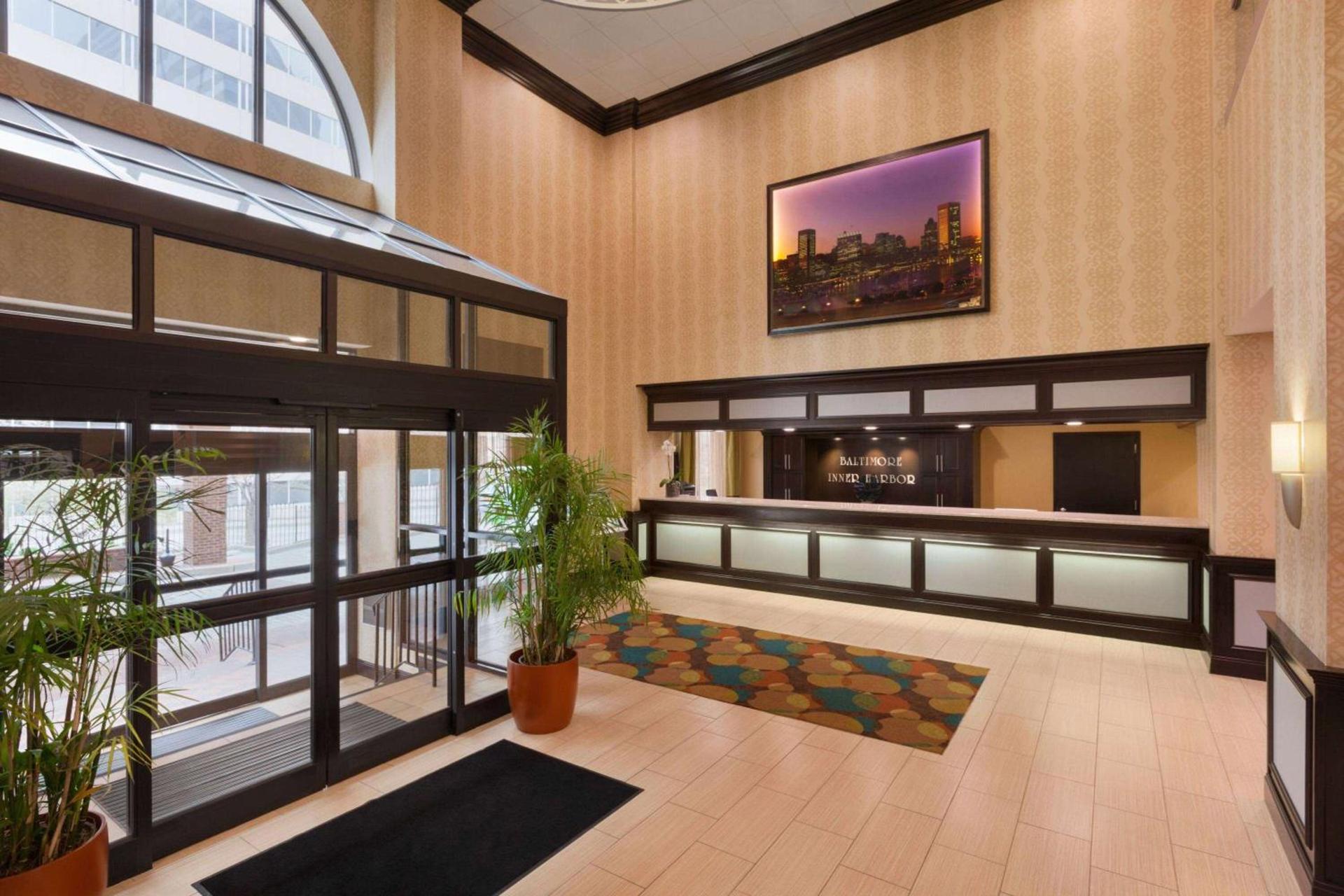 Days Inn by Wyndham Baltimore Inner Harbor photo 9