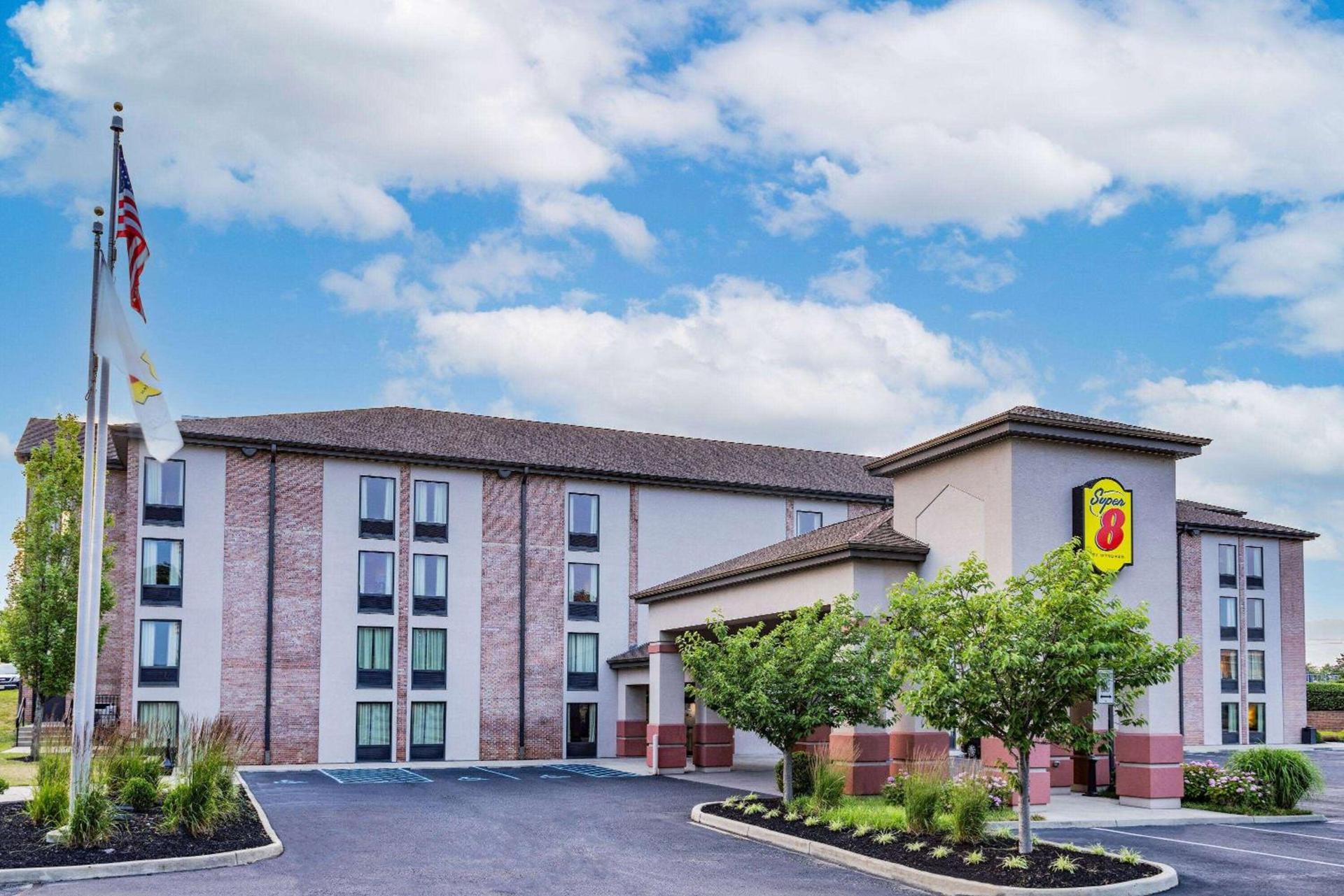 Super 8 by Wyndham Mount Laurel — hotel in Mount Laurel