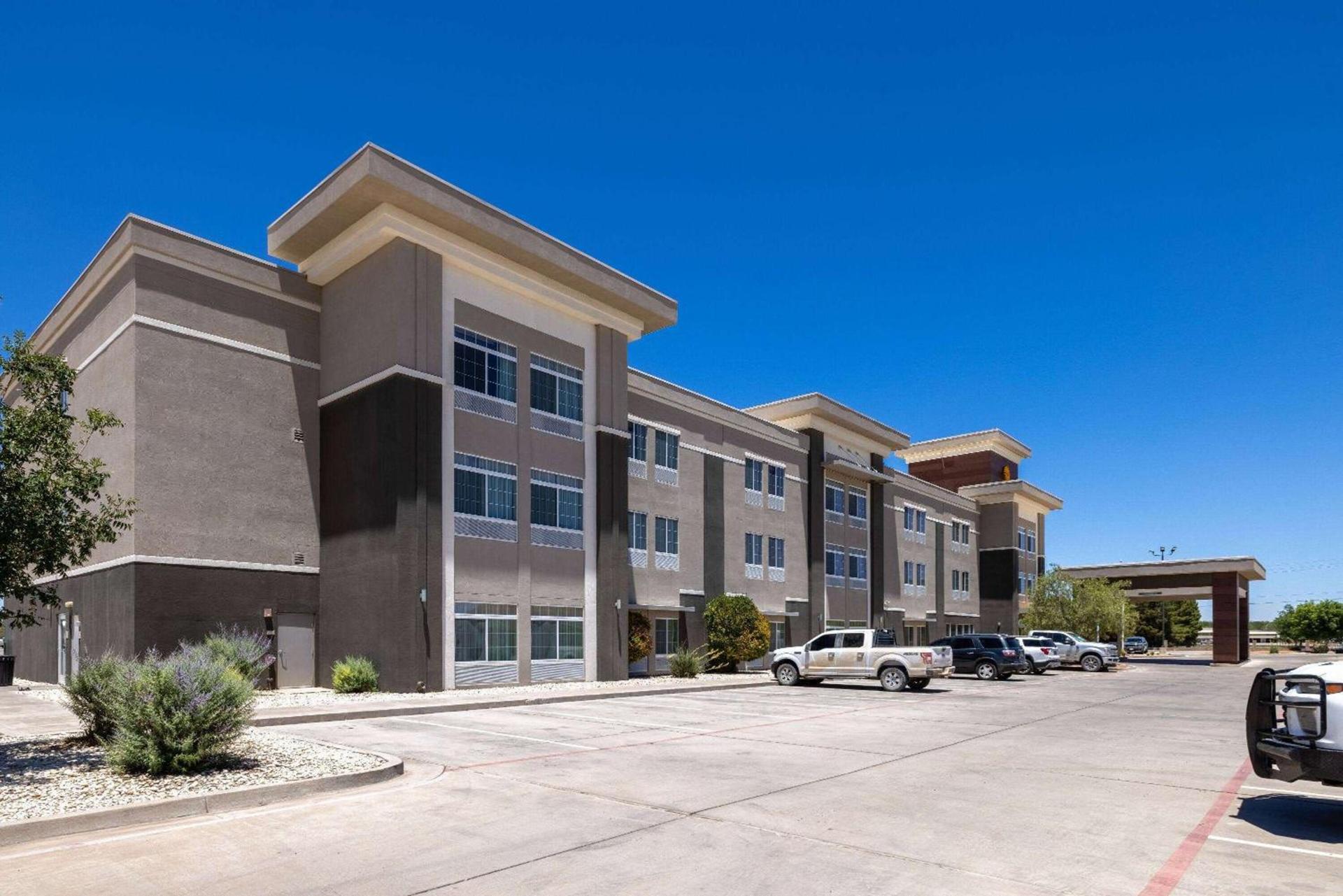 La Quinta by Wyndham Artesia photo 3