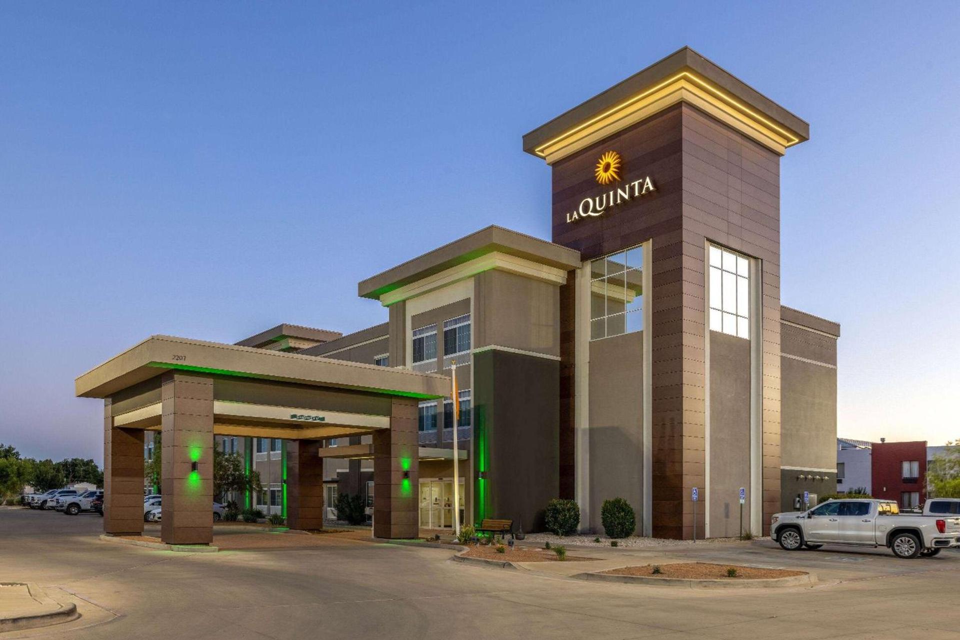 La Quinta by Wyndham Artesia photo 4
