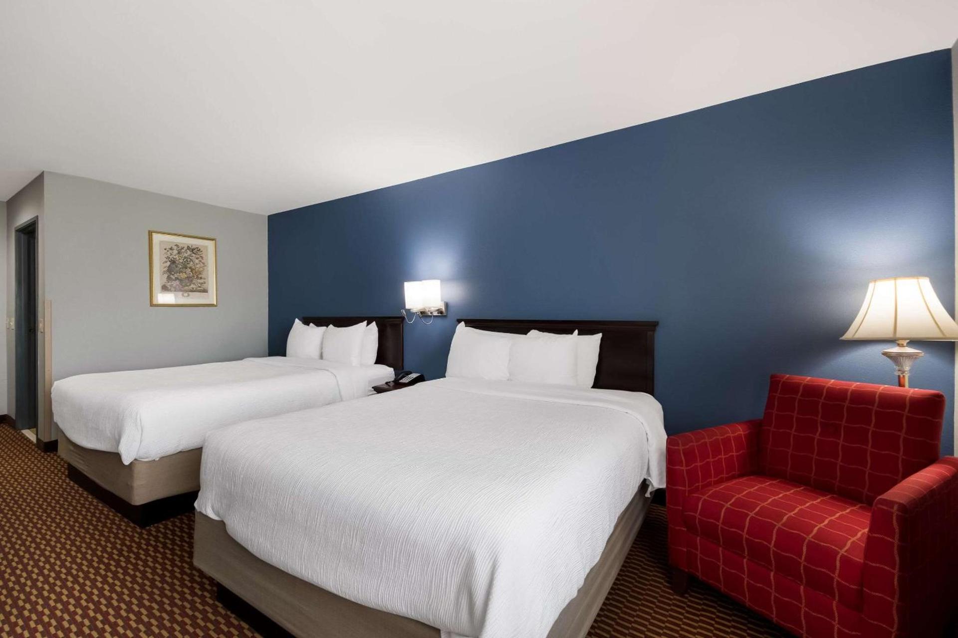 Quality Inn & Suites Oklahoma City North photo 20