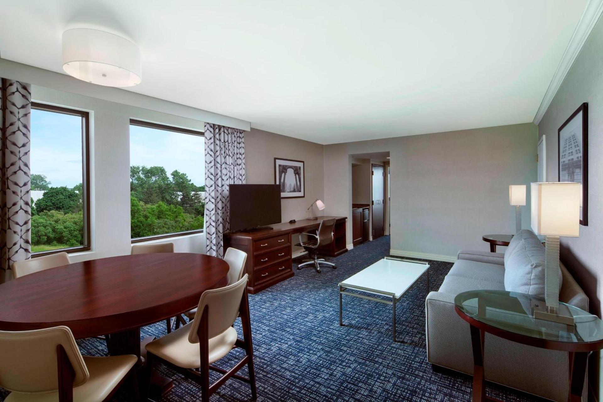 Sheraton Suites Philadelphia Airport photo 5