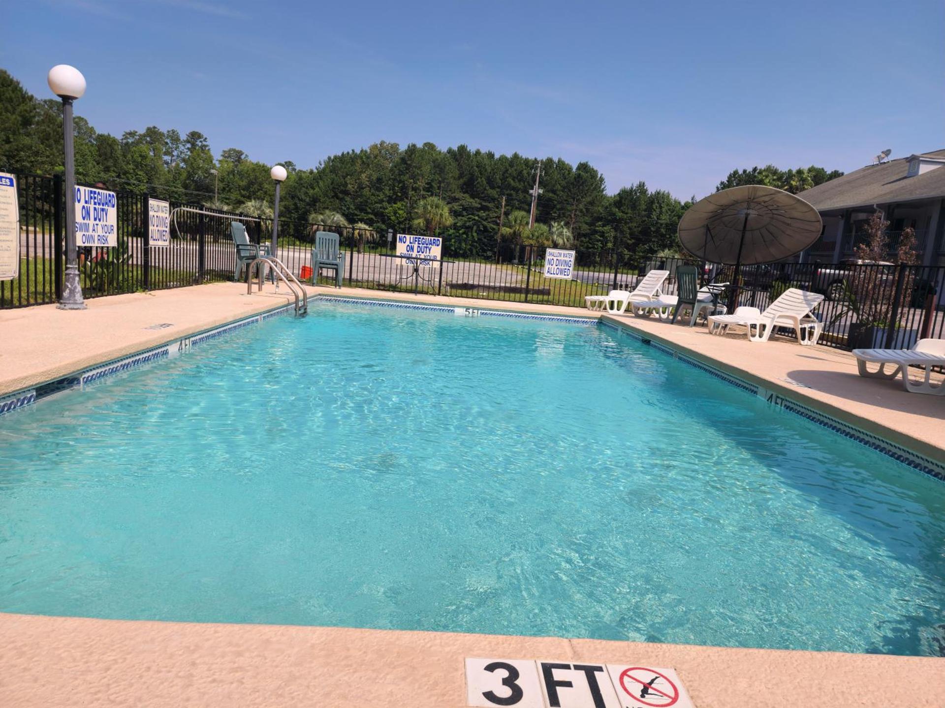 Days Inn by Wyndham Hardeeville Near Hilton Head photo 3