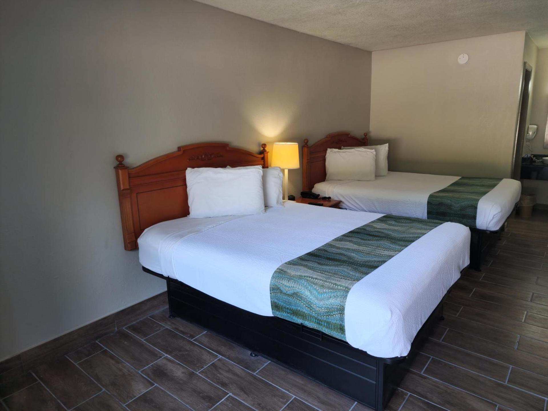 Days Inn by Wyndham Hardeeville Near Hilton Head photo 24
