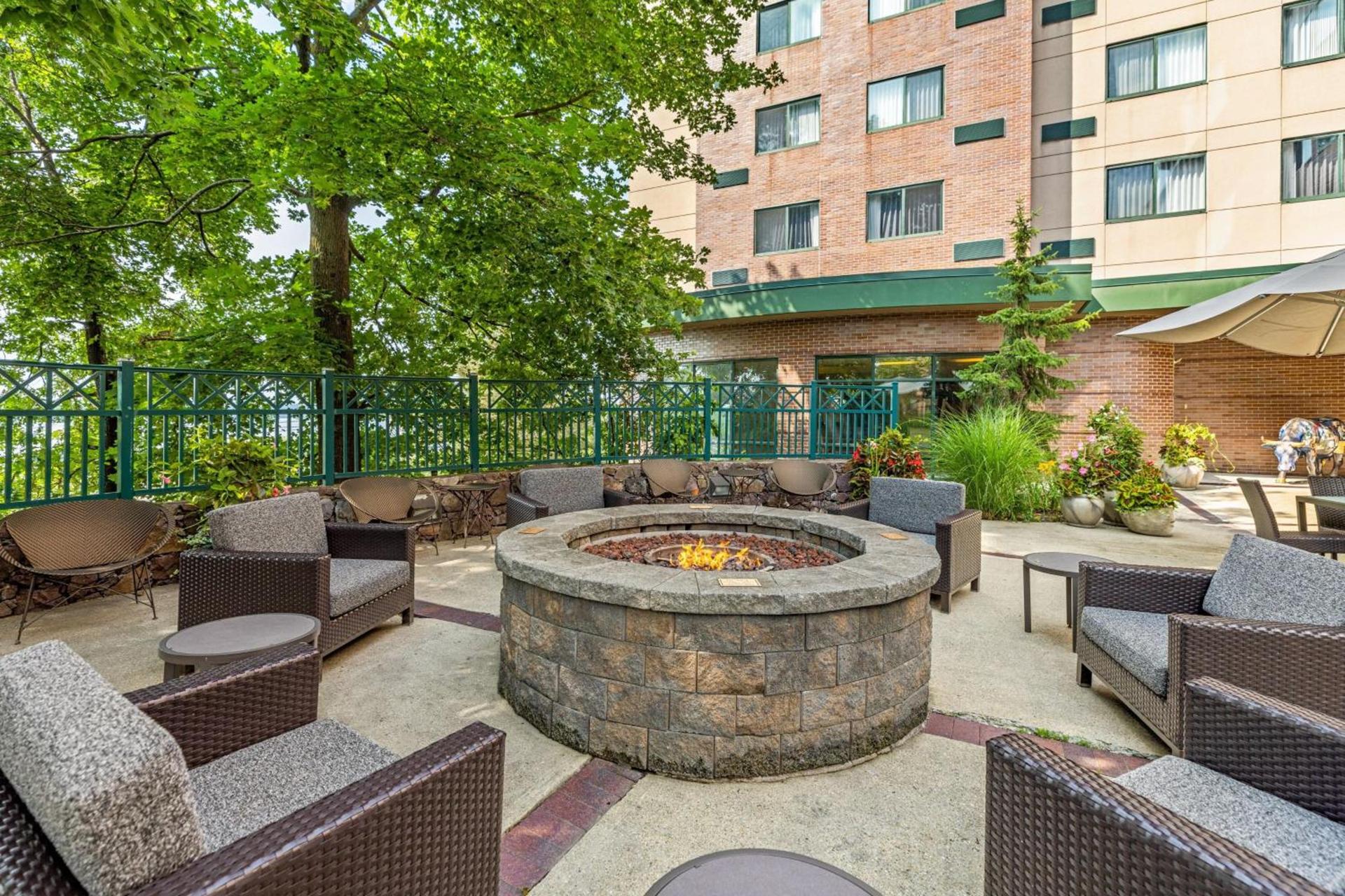 Courtyard by Marriott Boston Waltham photo 26