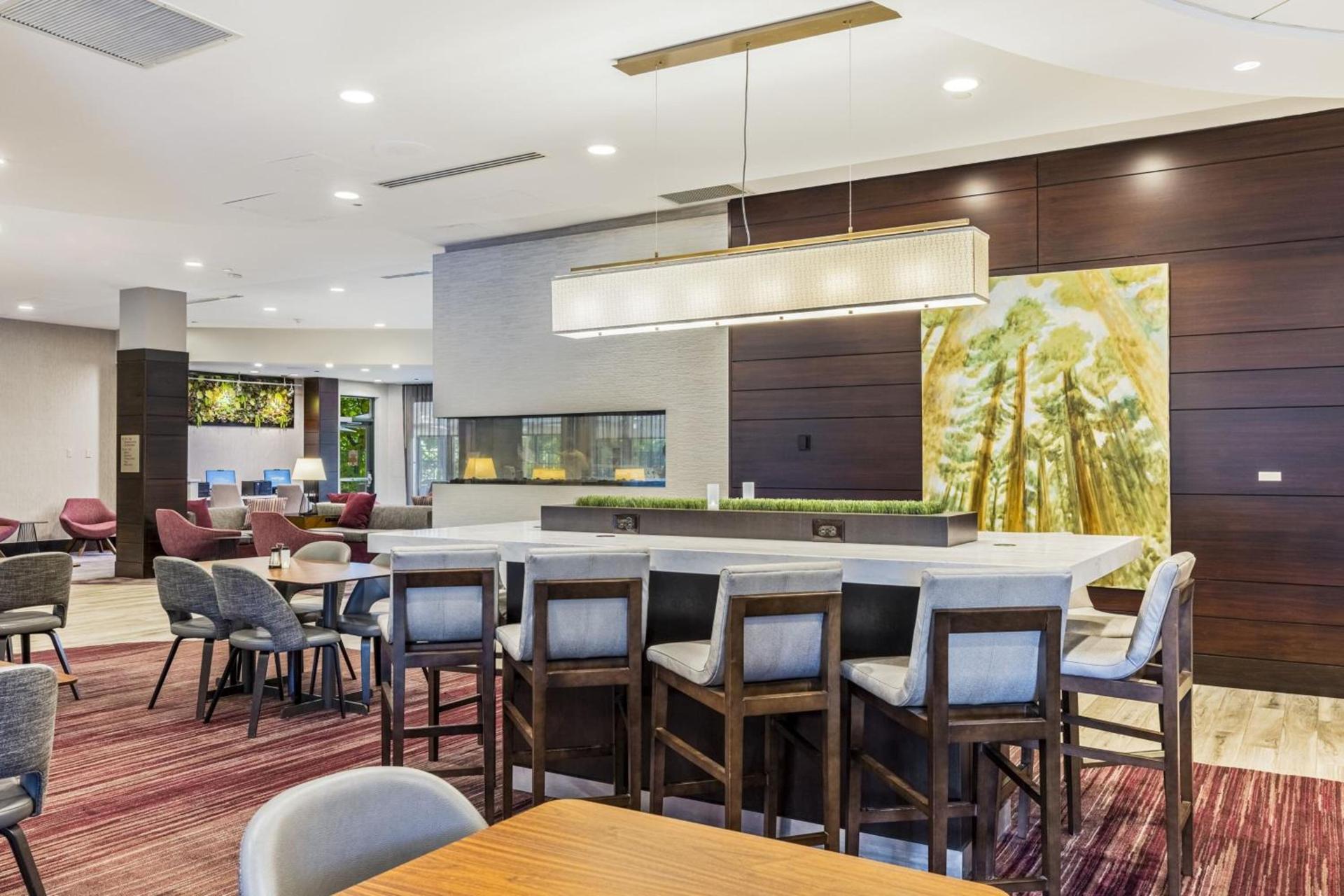 Courtyard by Marriott Boston Waltham photo 31