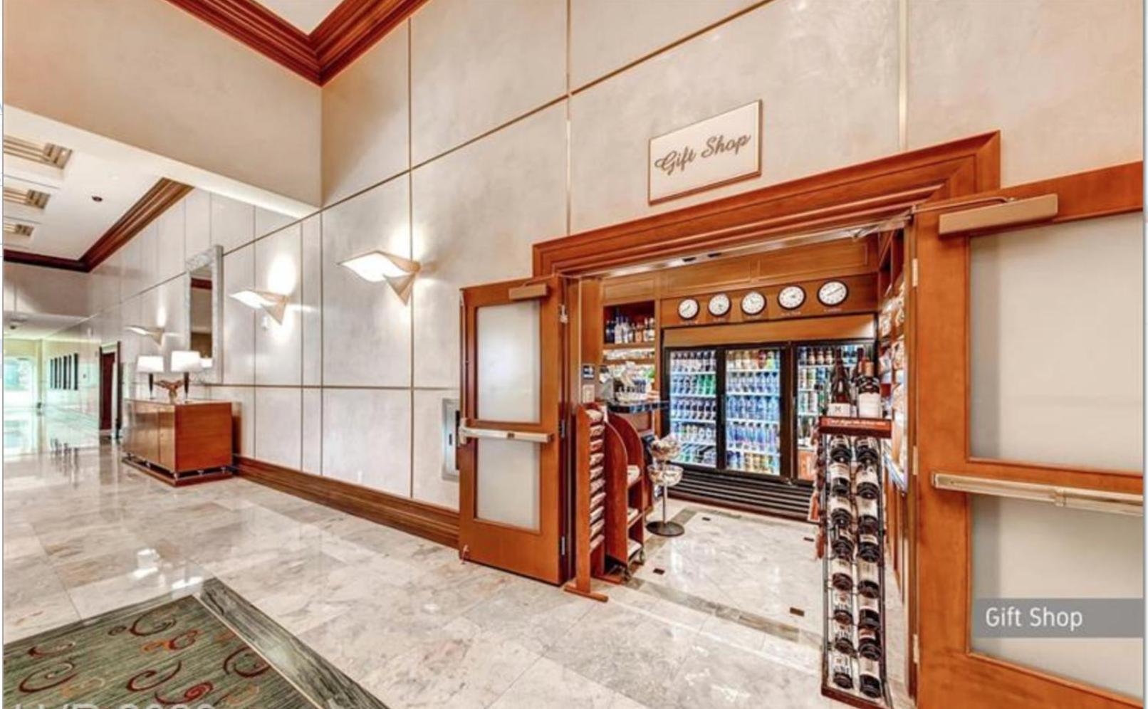 LUXE 702 MGM Signature with Balcony photo 63