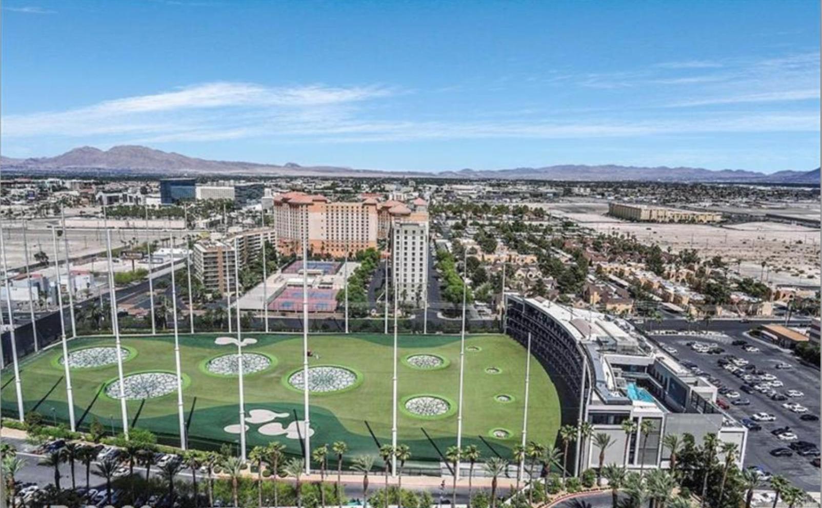 LUXE 702 MGM Signature with Balcony photo 66