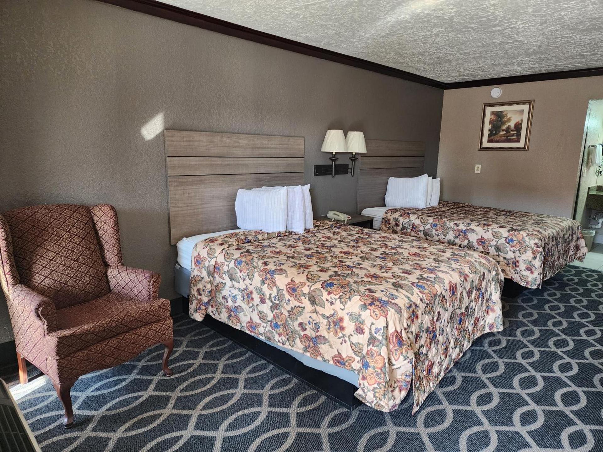 Executive inn photo 5