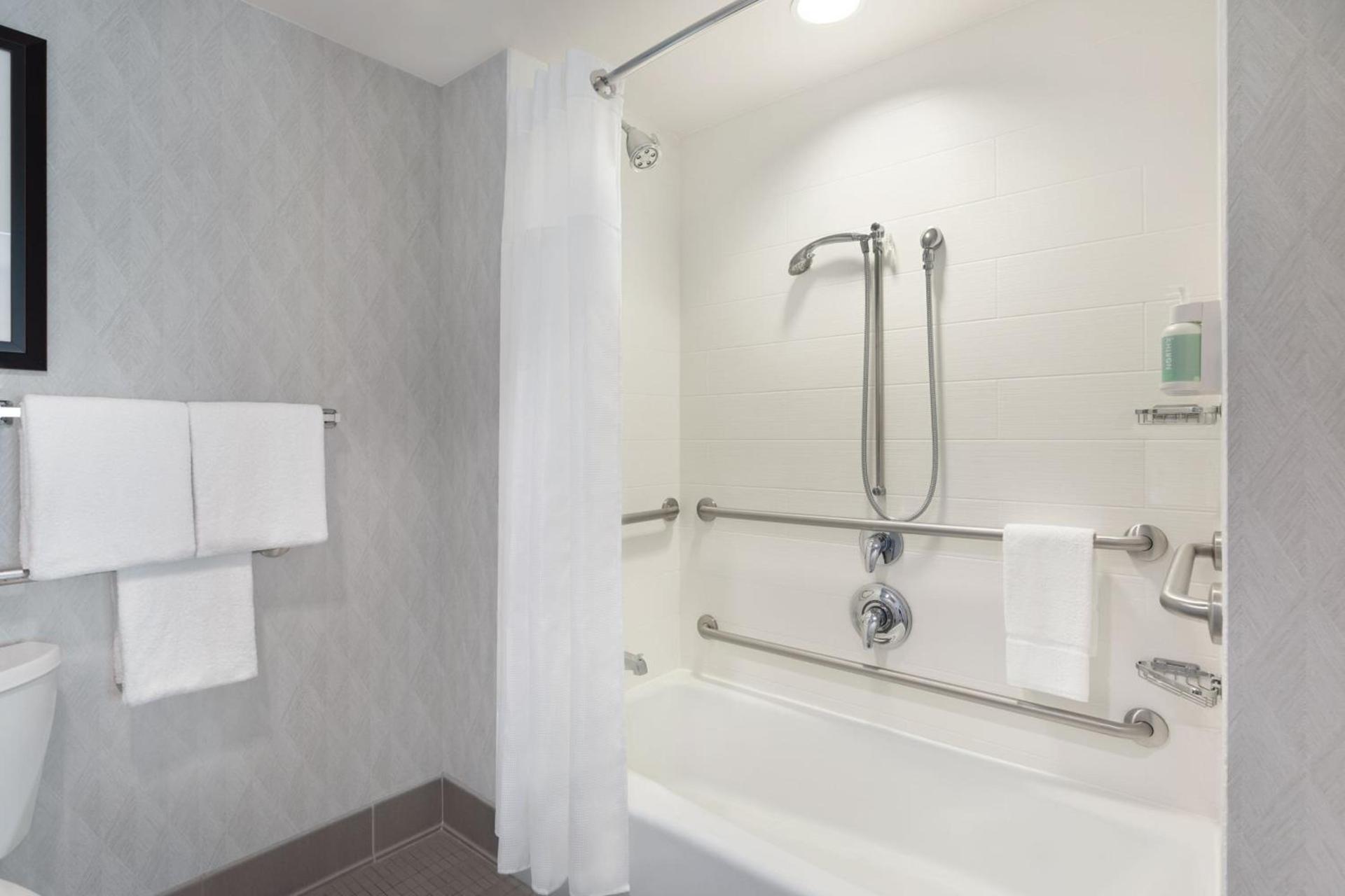 Residence Inn by Marriott Boston Back Bay/Fenway photo 44