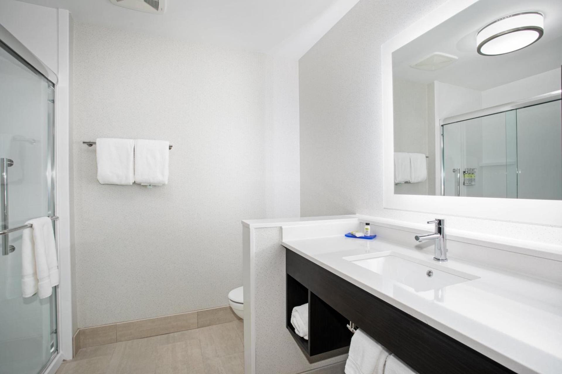 Holiday Inn Express & Suites - Ely by IHG photo 38