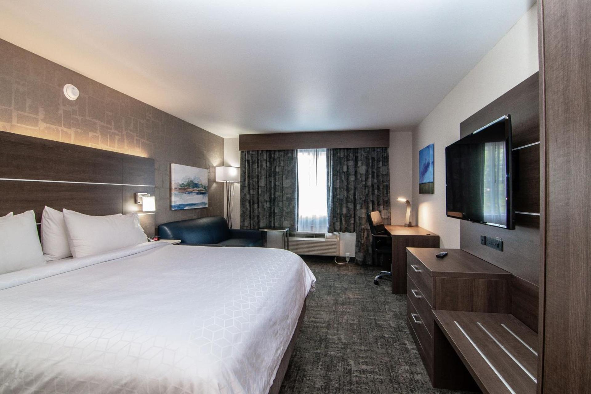 Holiday Inn Express Spokane-Downtown by IHG photo 44