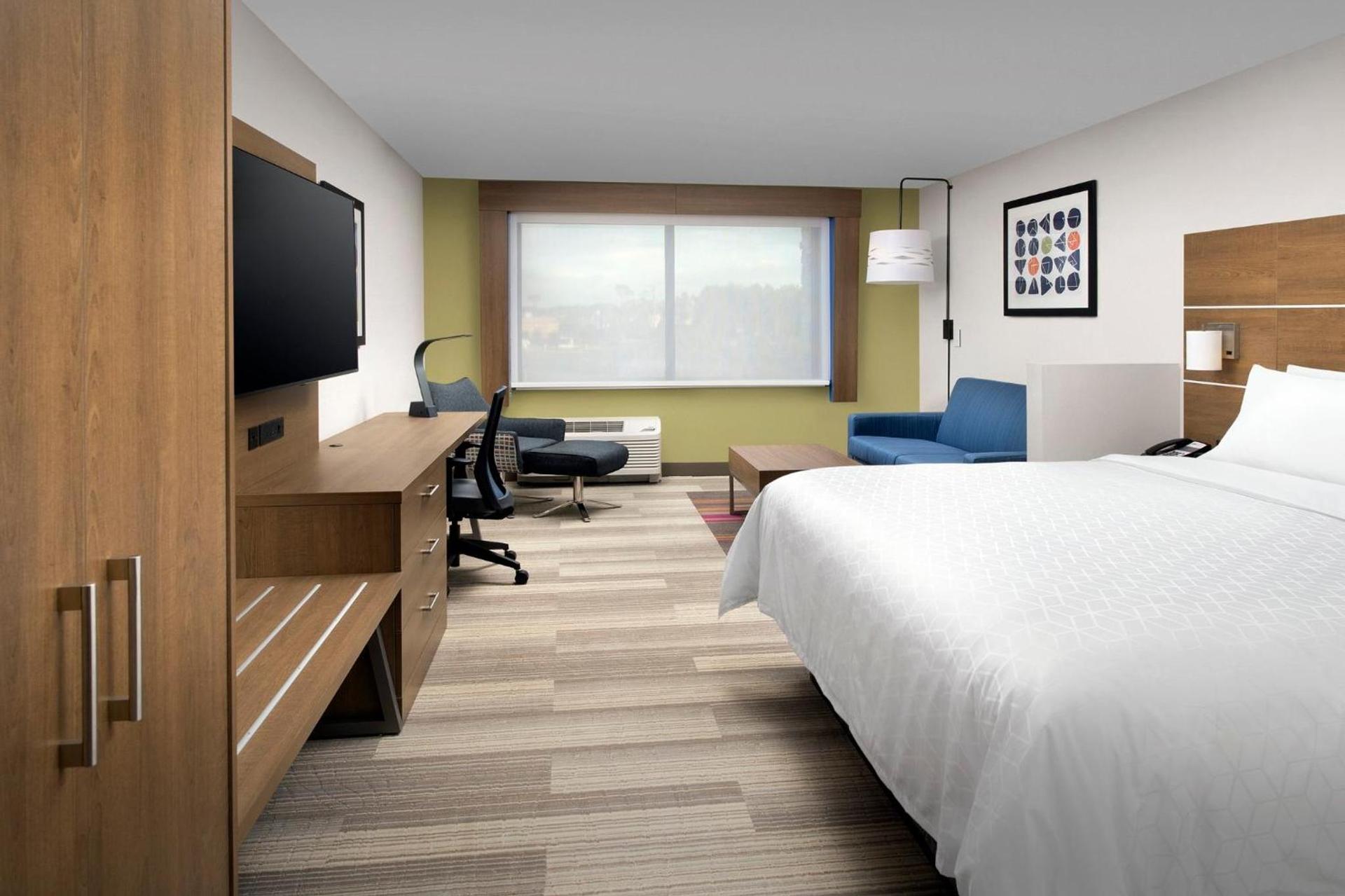 Holiday Inn Express Pensacola Downtown by IHG photo 21