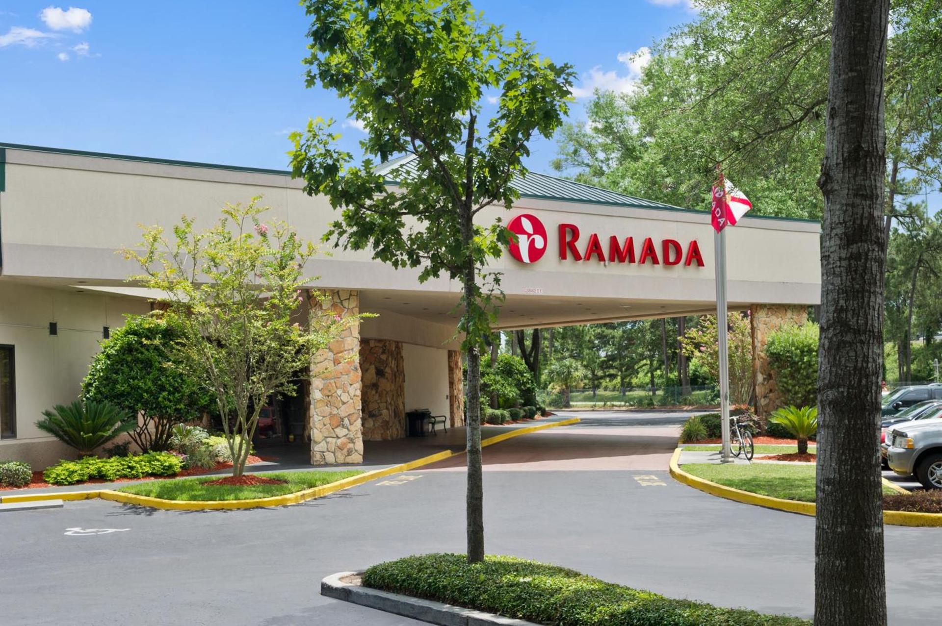 Ramada by Wyndham Jacksonville Hotel & Conference Center photo 95