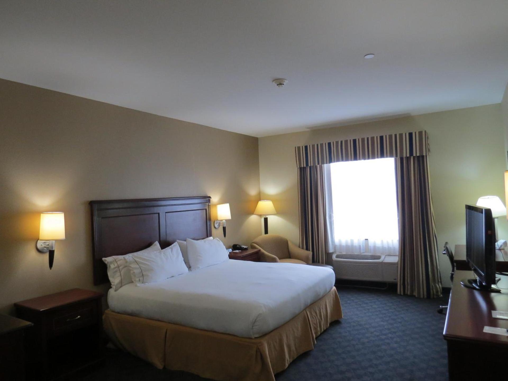 Holiday Inn Express Hotel & Suites Pampa by IHG photo 67