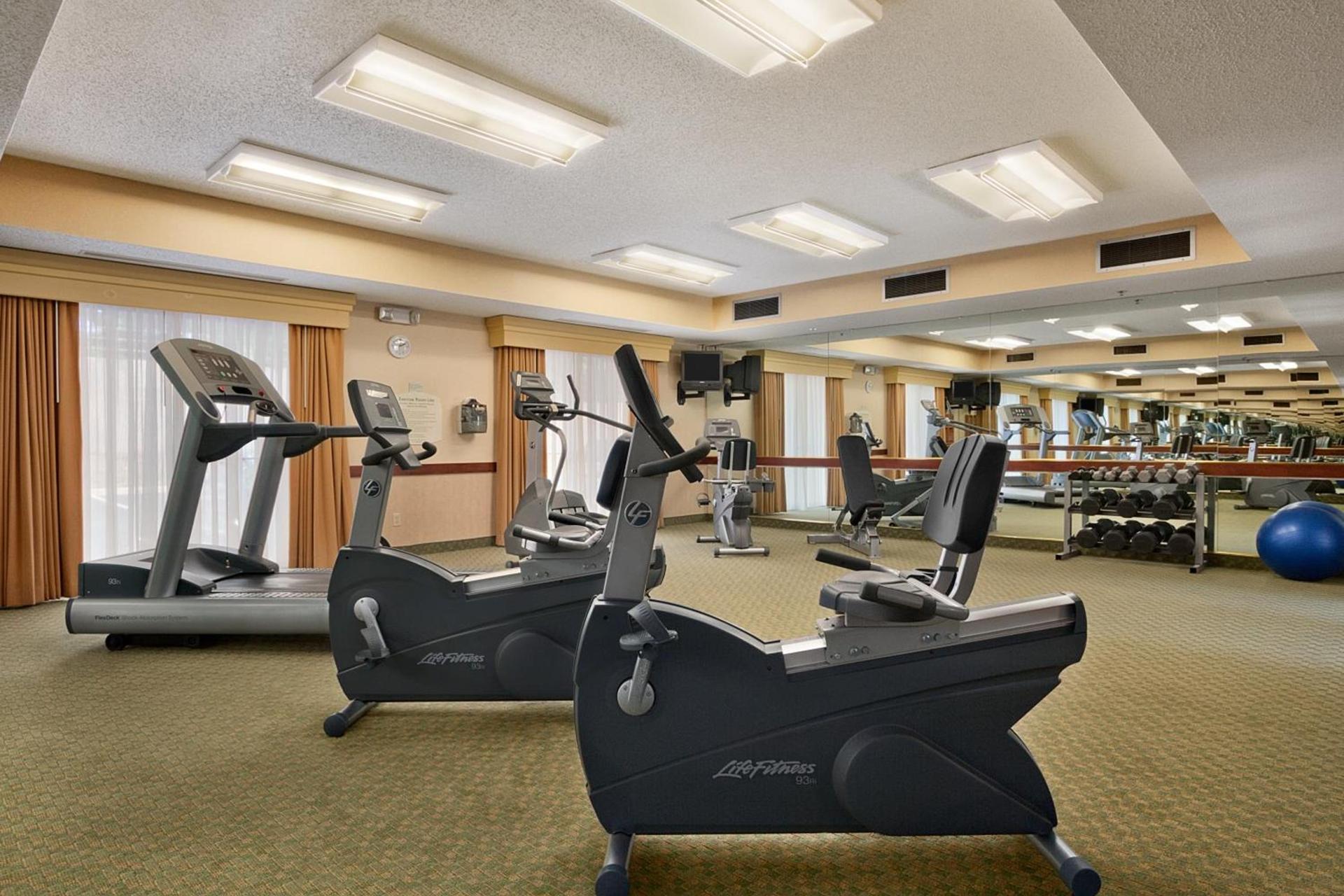 Baymont by Wyndham Columbia Northwest photo 12