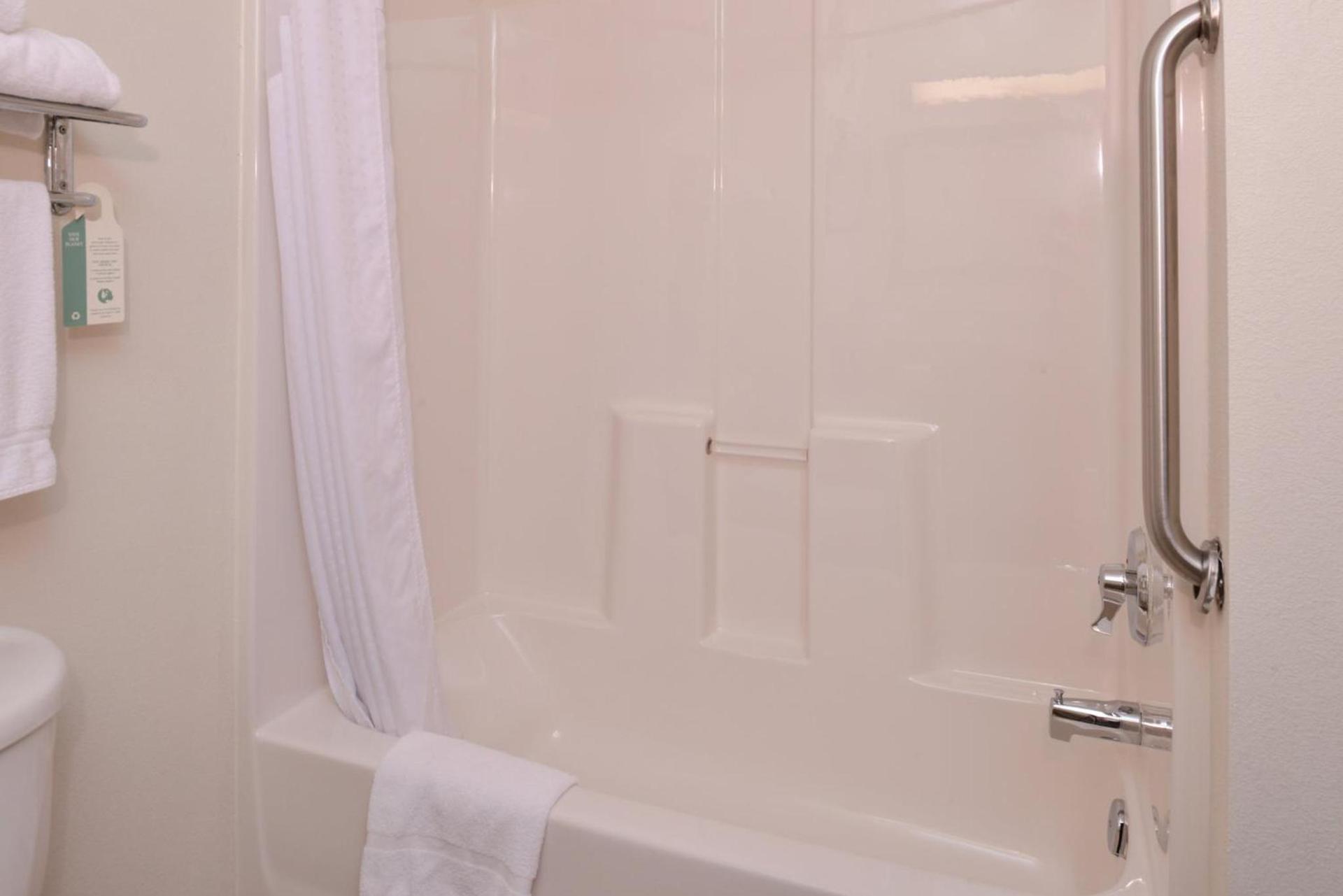 Holiday Inn Express Hotel & Suites Lancaster-Lititz by IHG photo 25