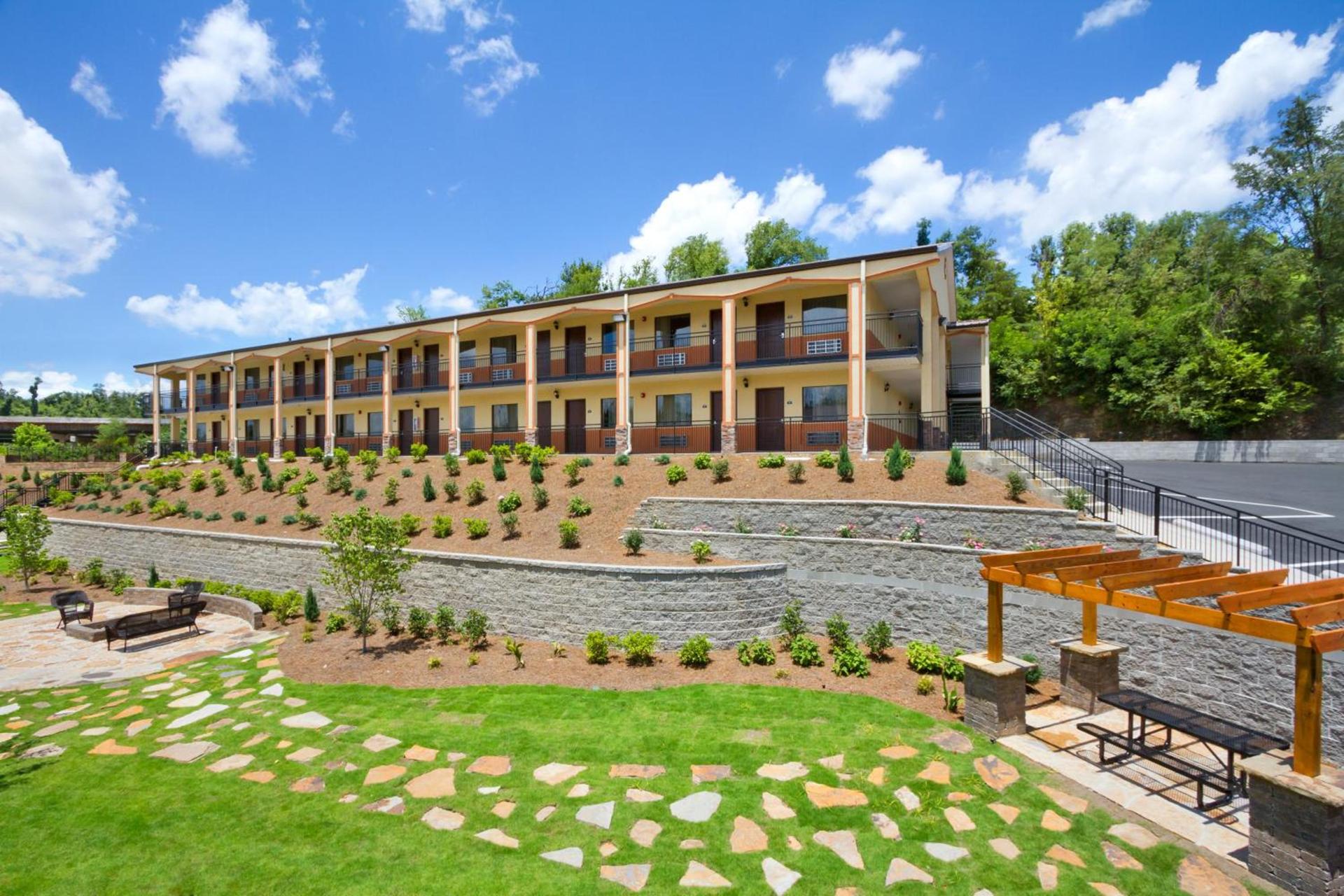 Days Inn by Wyndham Fultondale photo 11