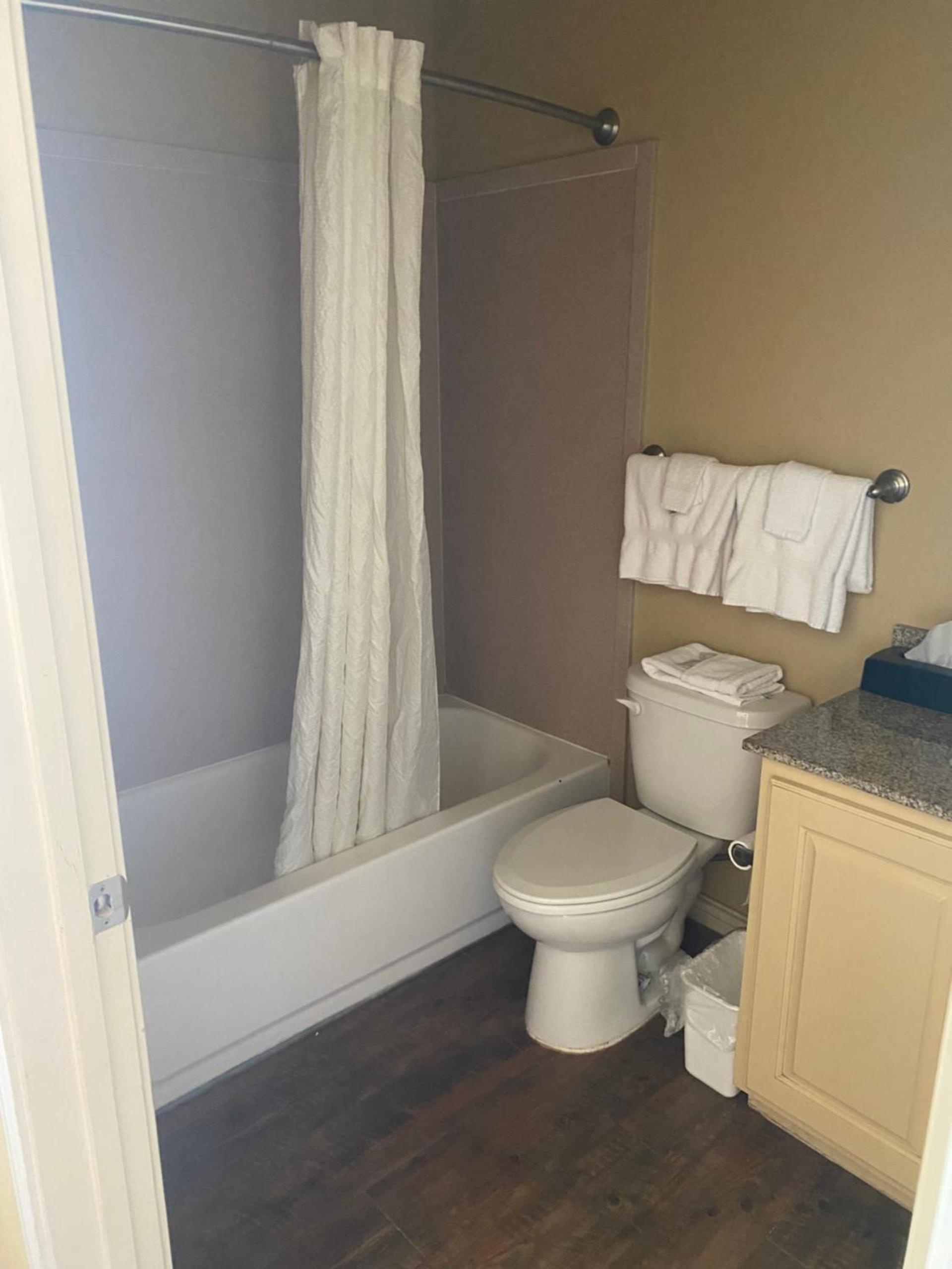 Southern Inns And Suites now offering RV Spaces for rent photo 27
