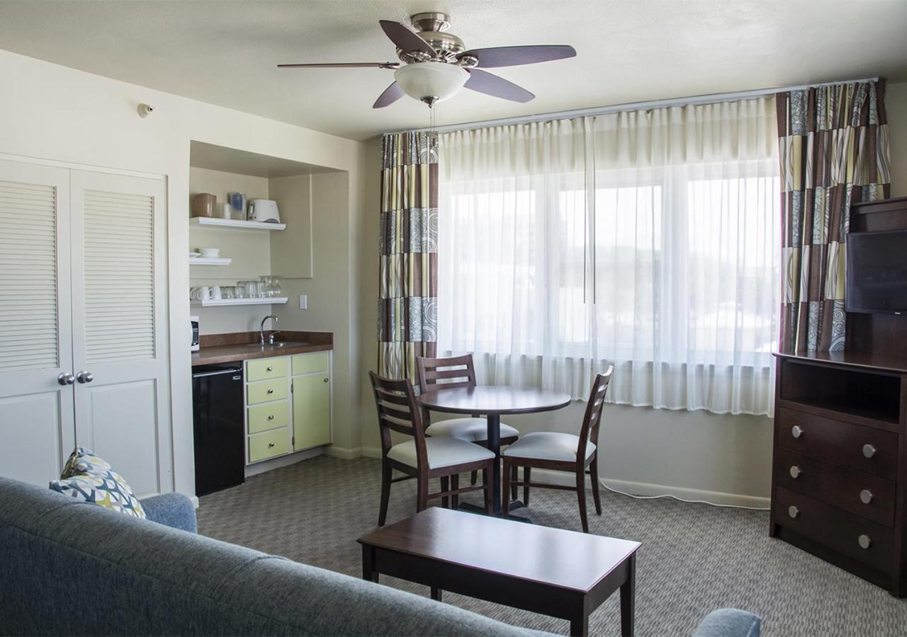 Palm Pavilion Inn photo 36