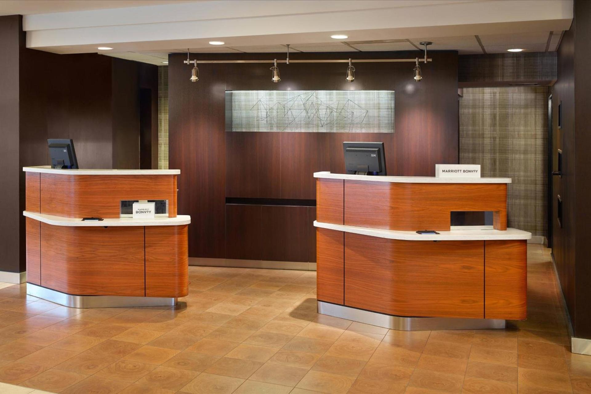 Courtyard by Marriott Raleigh Cary photo 3