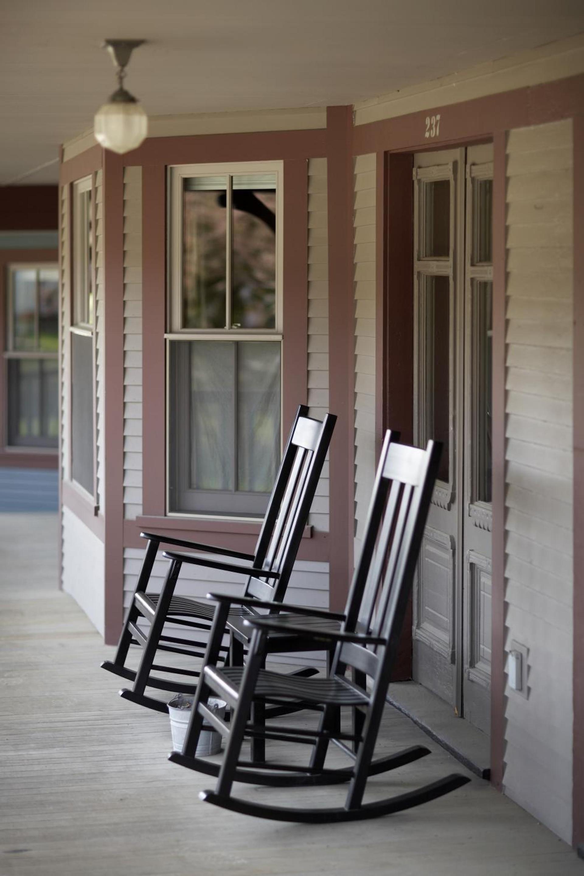 The Porches Inn at Mass MoCA photo 6