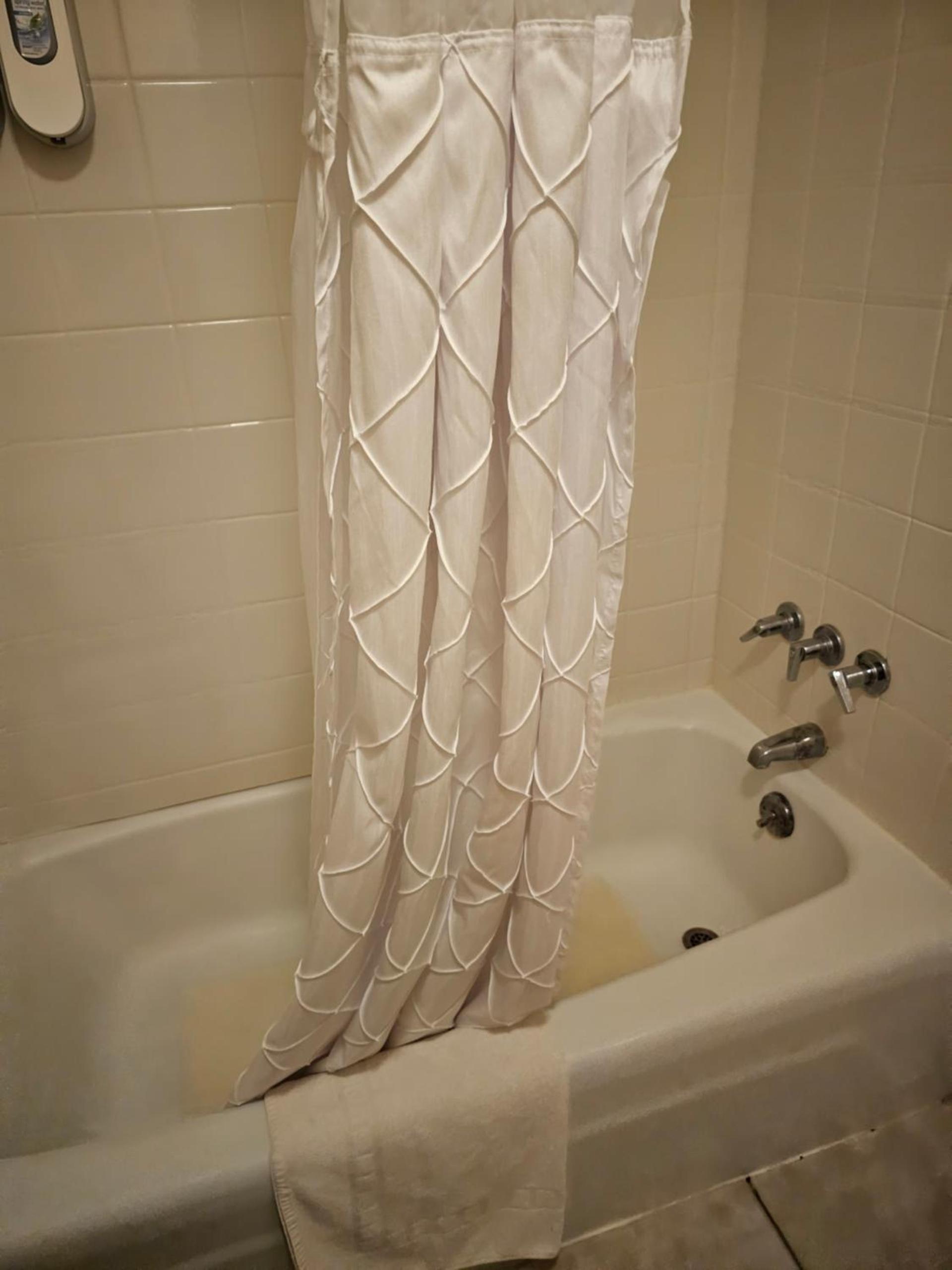 Travelodge by Wyndham Mackinaw City photo 36