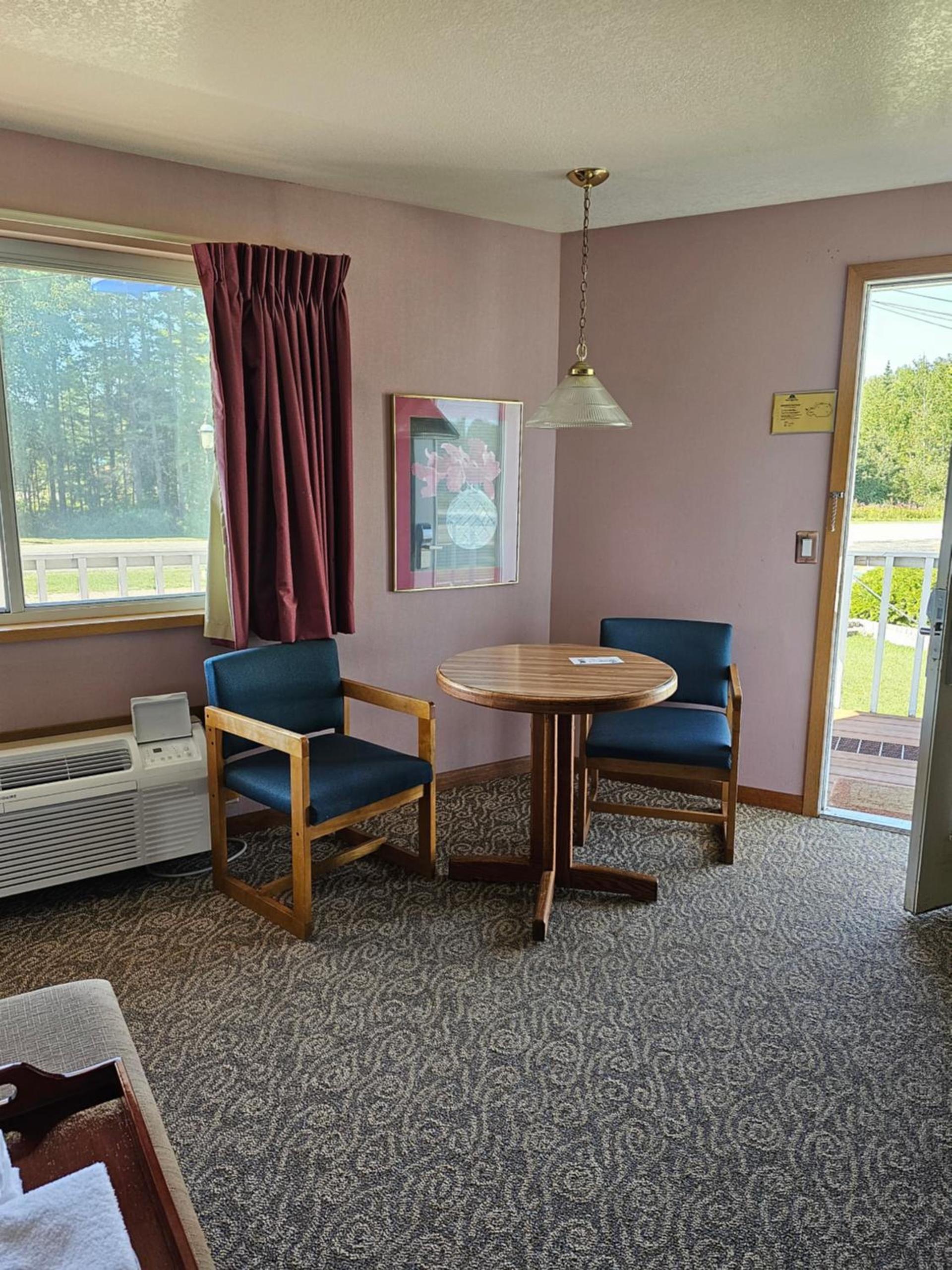Travelodge by Wyndham Mackinaw City photo 51