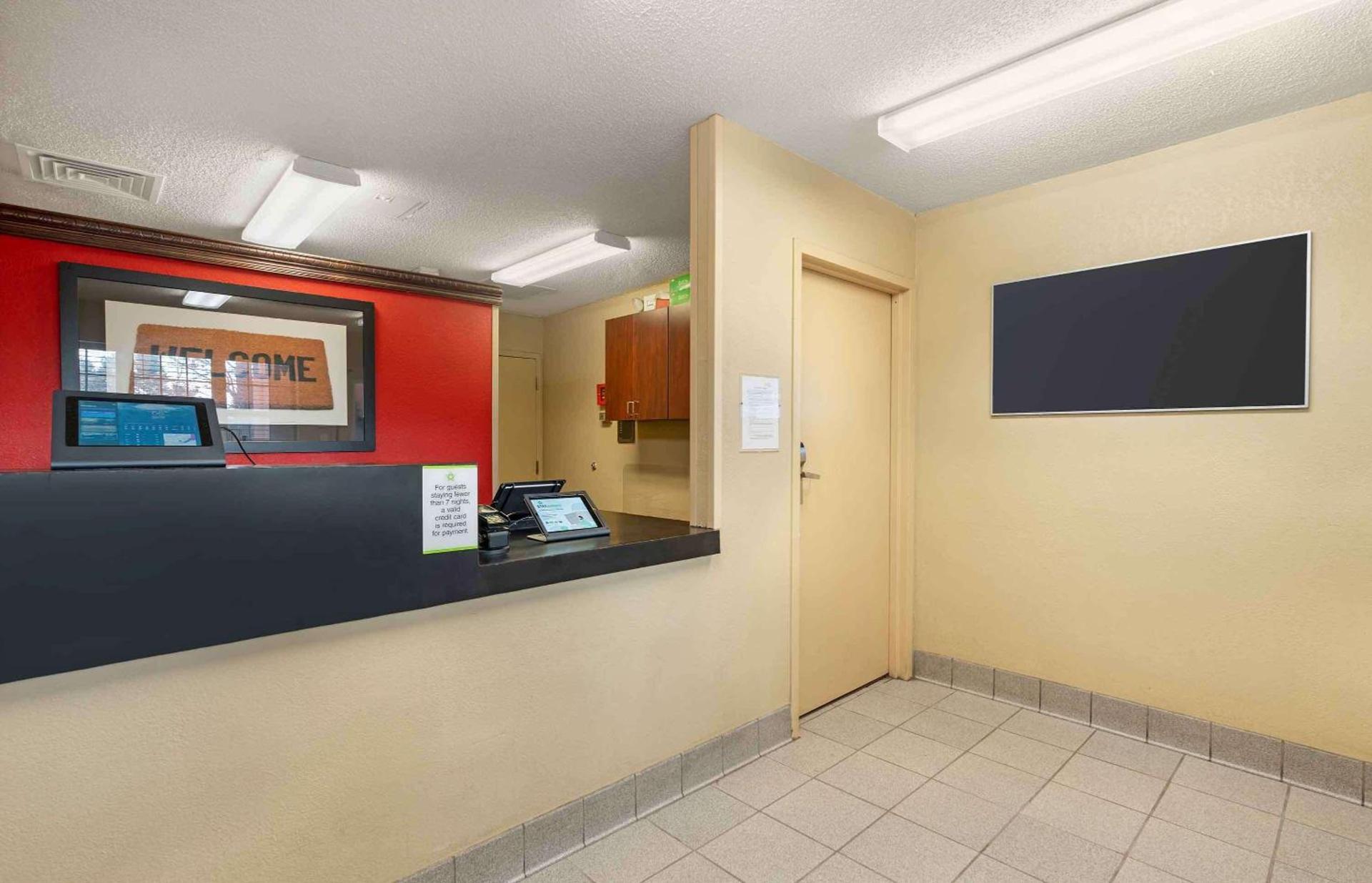 Extended Stay America Select Suites - Newport News - Oyster Point photo 6