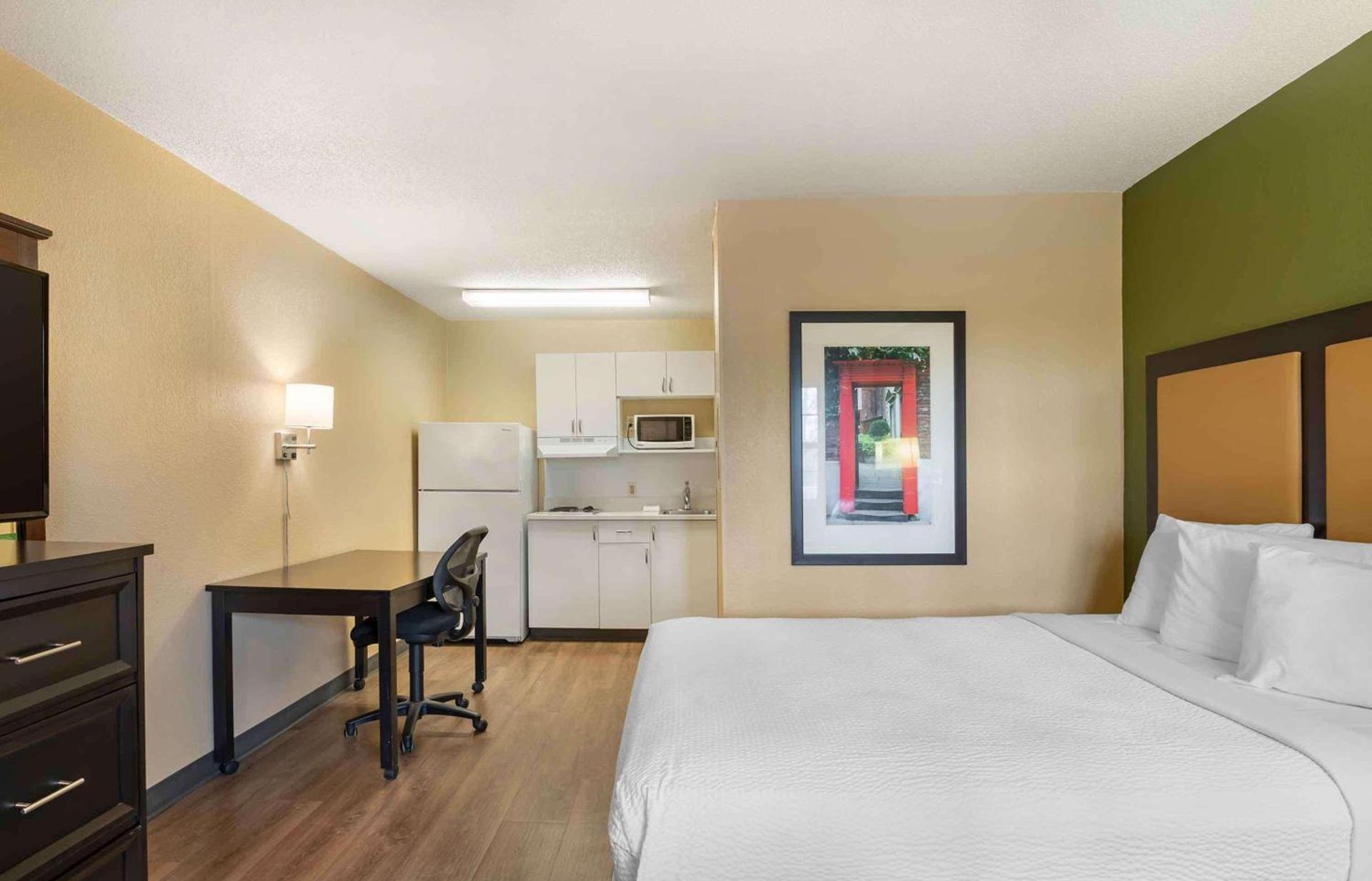 Extended Stay America Select Suites - Newport News - Oyster Point photo 10