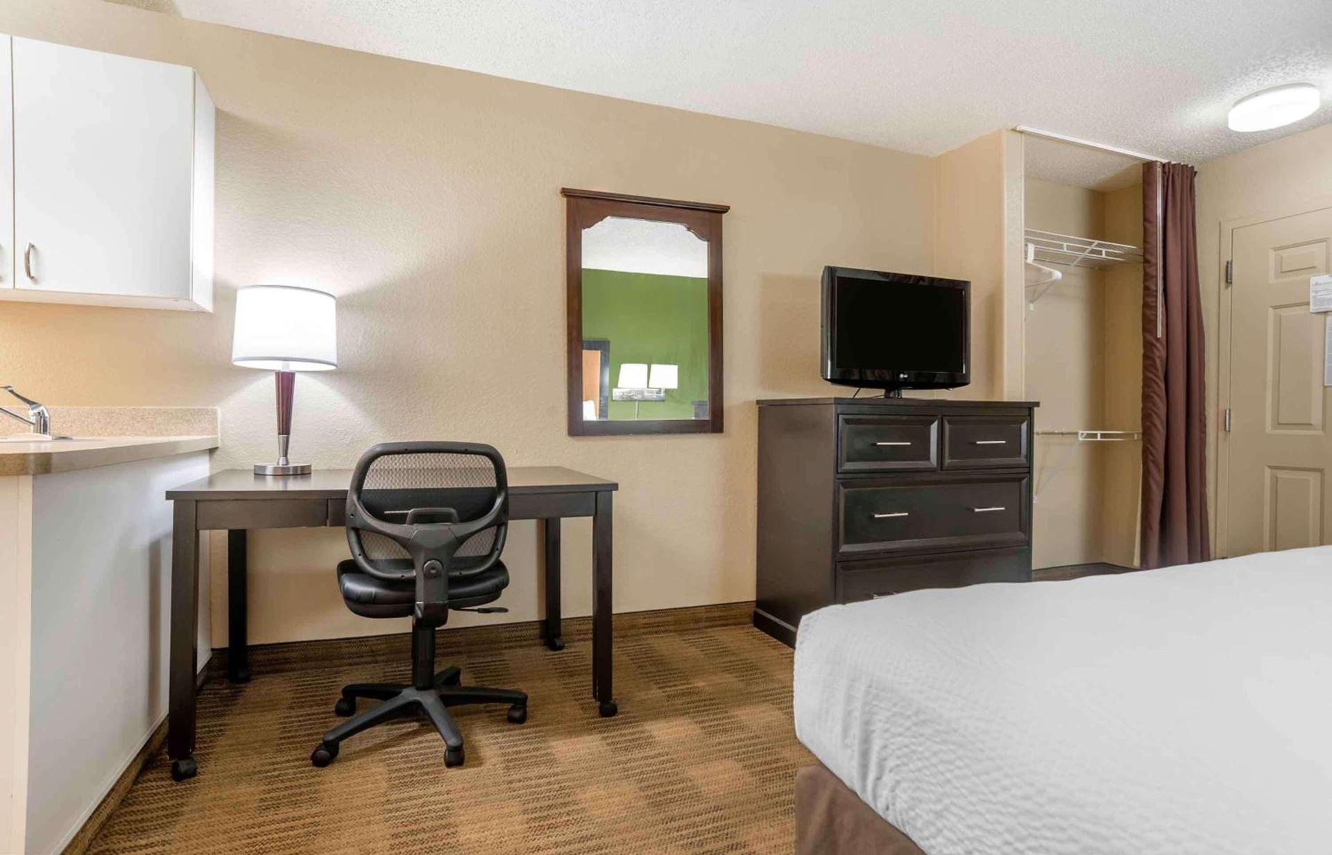 Extended Stay America Select Suites - Jackson - North photo 9