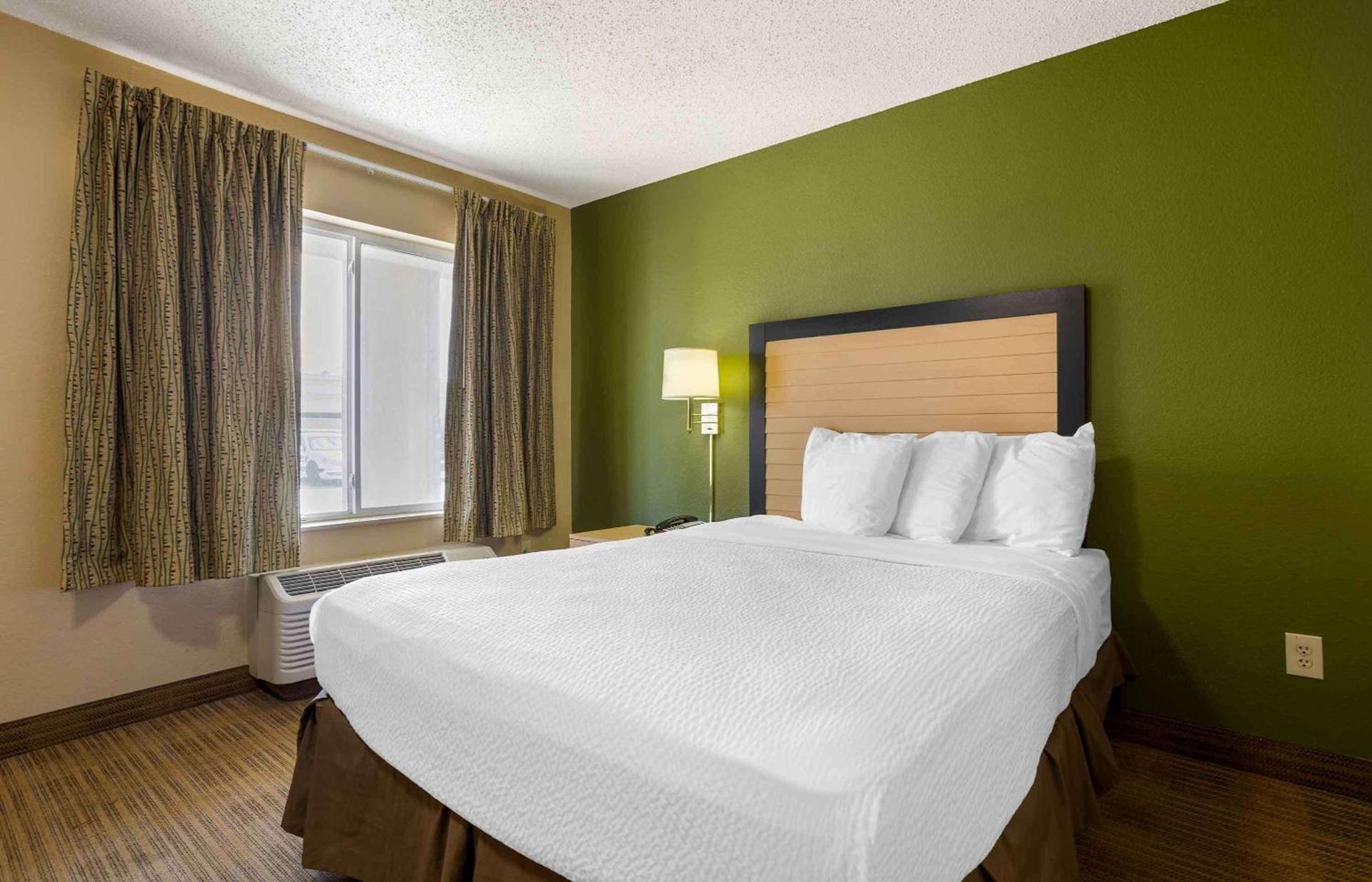 Extended Stay America Suites - Houston - The Woodlands photo 10