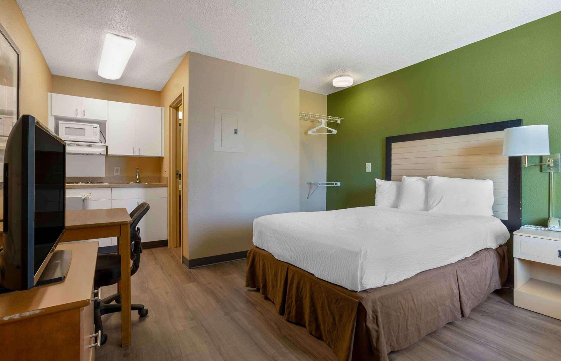 Extended Stay America Suites - Houston - The Woodlands photo 13