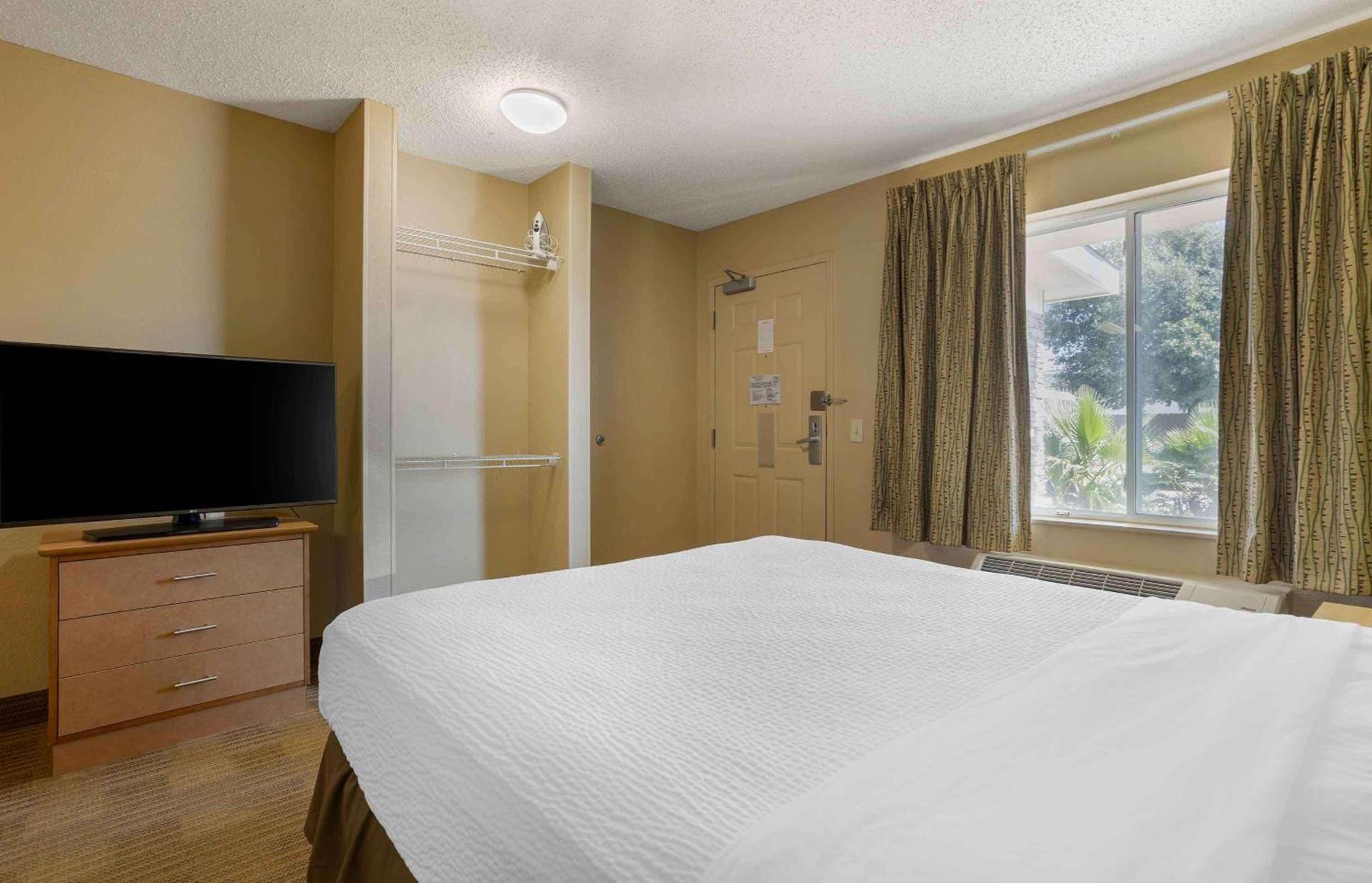 Extended Stay America Suites - Houston - The Woodlands photo 17