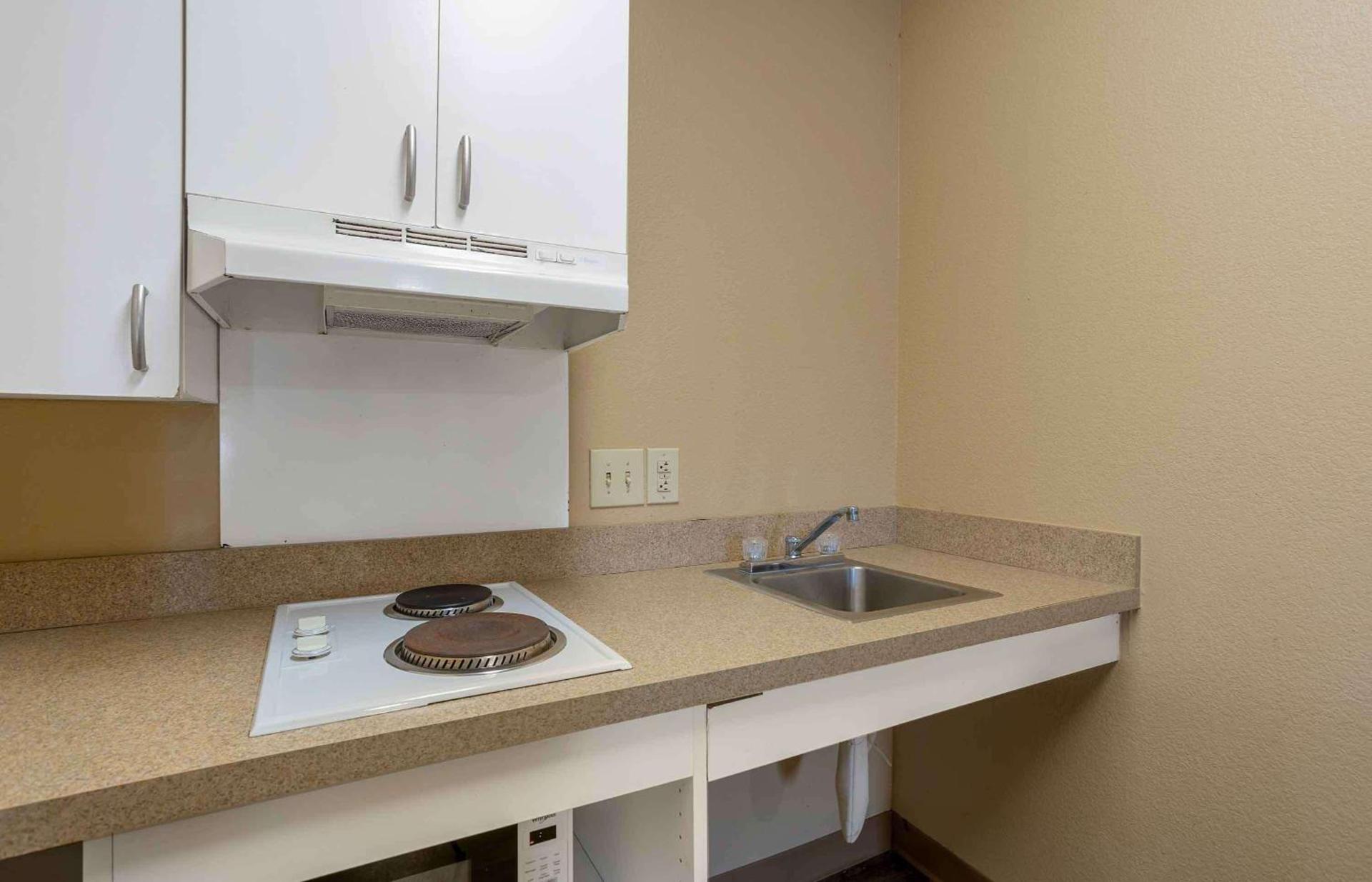 Extended Stay America Suites - Houston - The Woodlands photo 19
