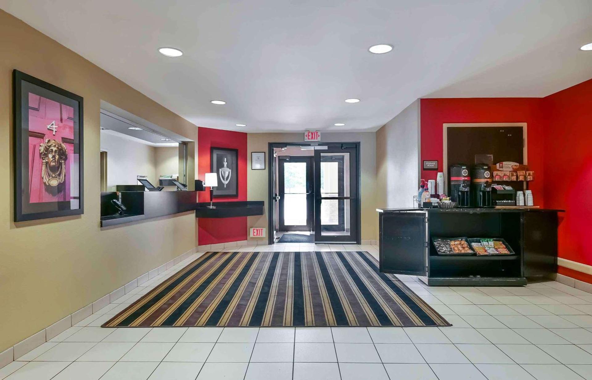 Sonesta Simply Suites Lansing photo 7