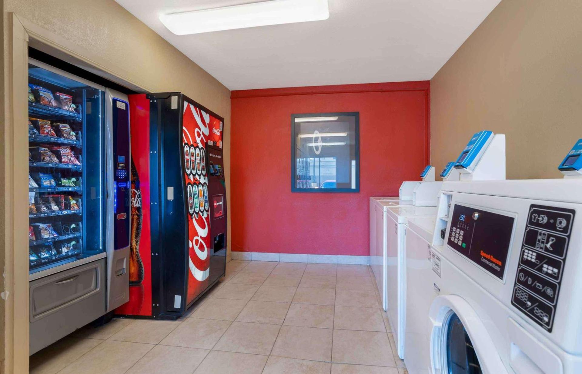 Extended Stay America Suites - Houston - The Woodlands photo 40