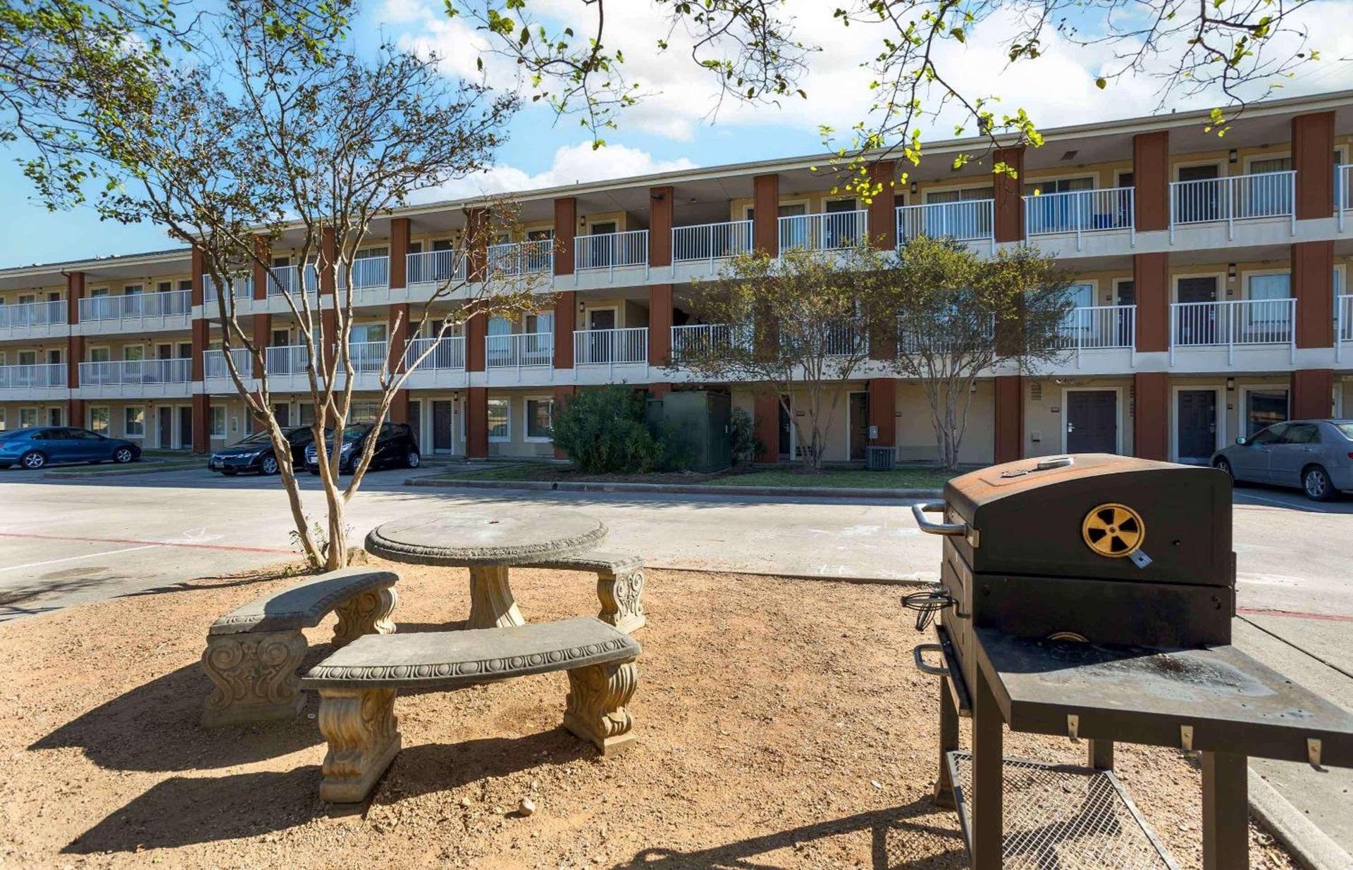 Extended Stay America Suites - Houston - The Woodlands photo 43