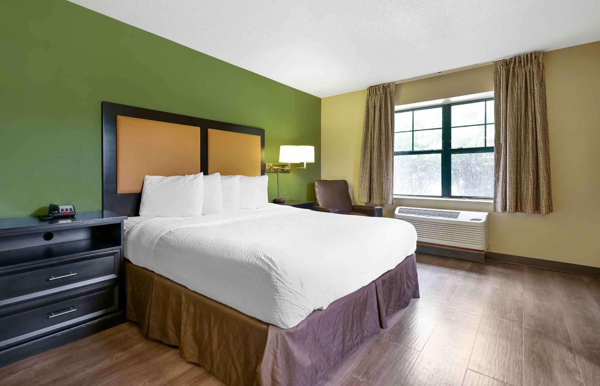 Sonesta Simply Suites Lansing photo 19